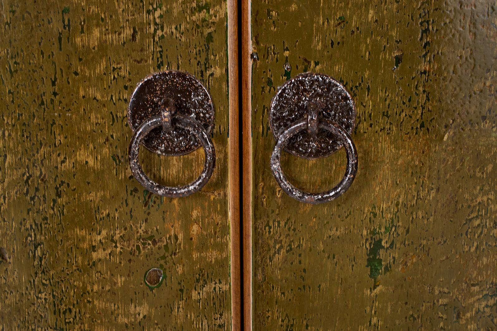 Servidor lacado en verde con pátina de pintura original siglo XX