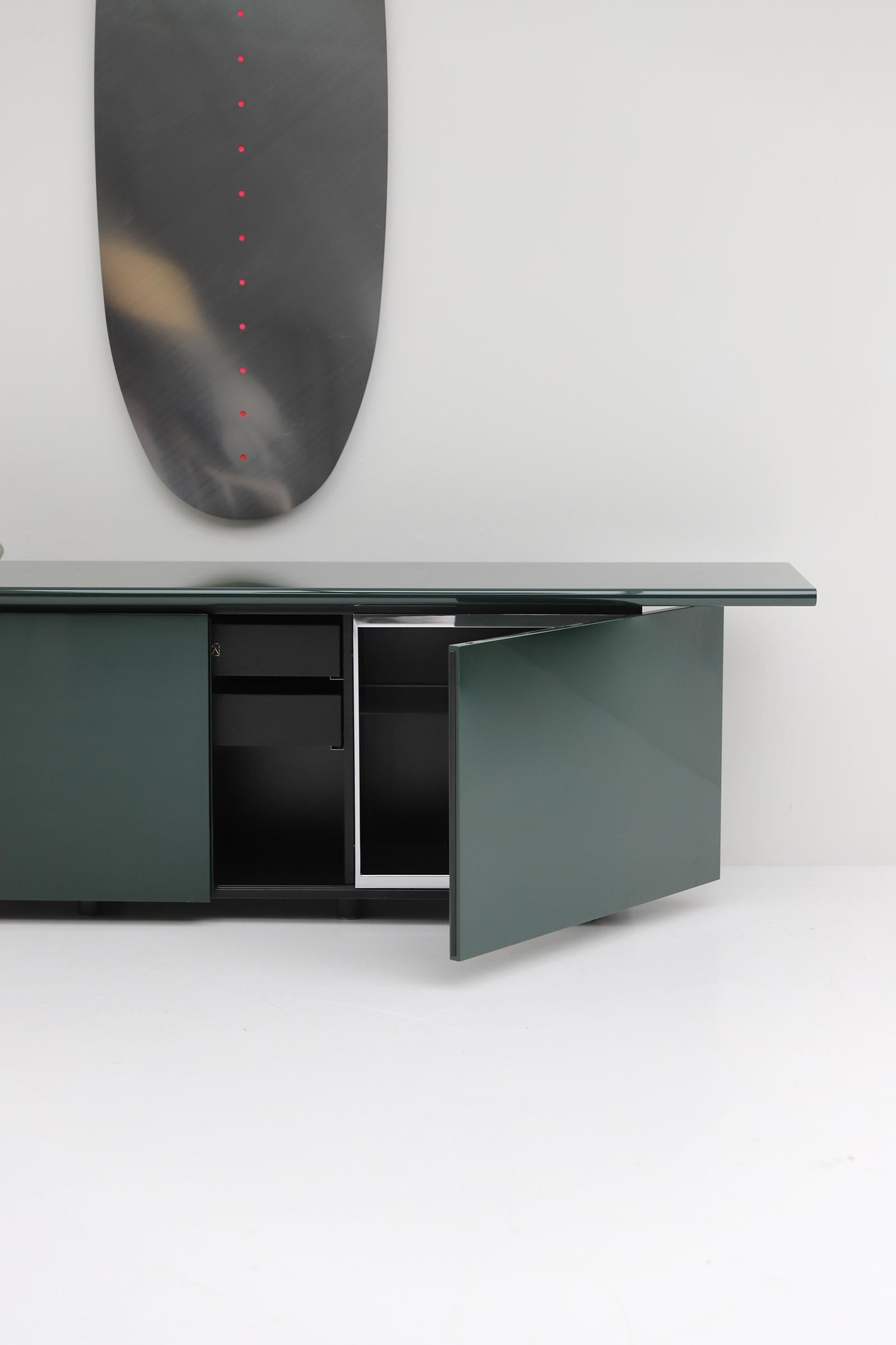Green Lacquered Sheraton Sideboard by Giotto Stoppino for Acerbis 1977 4