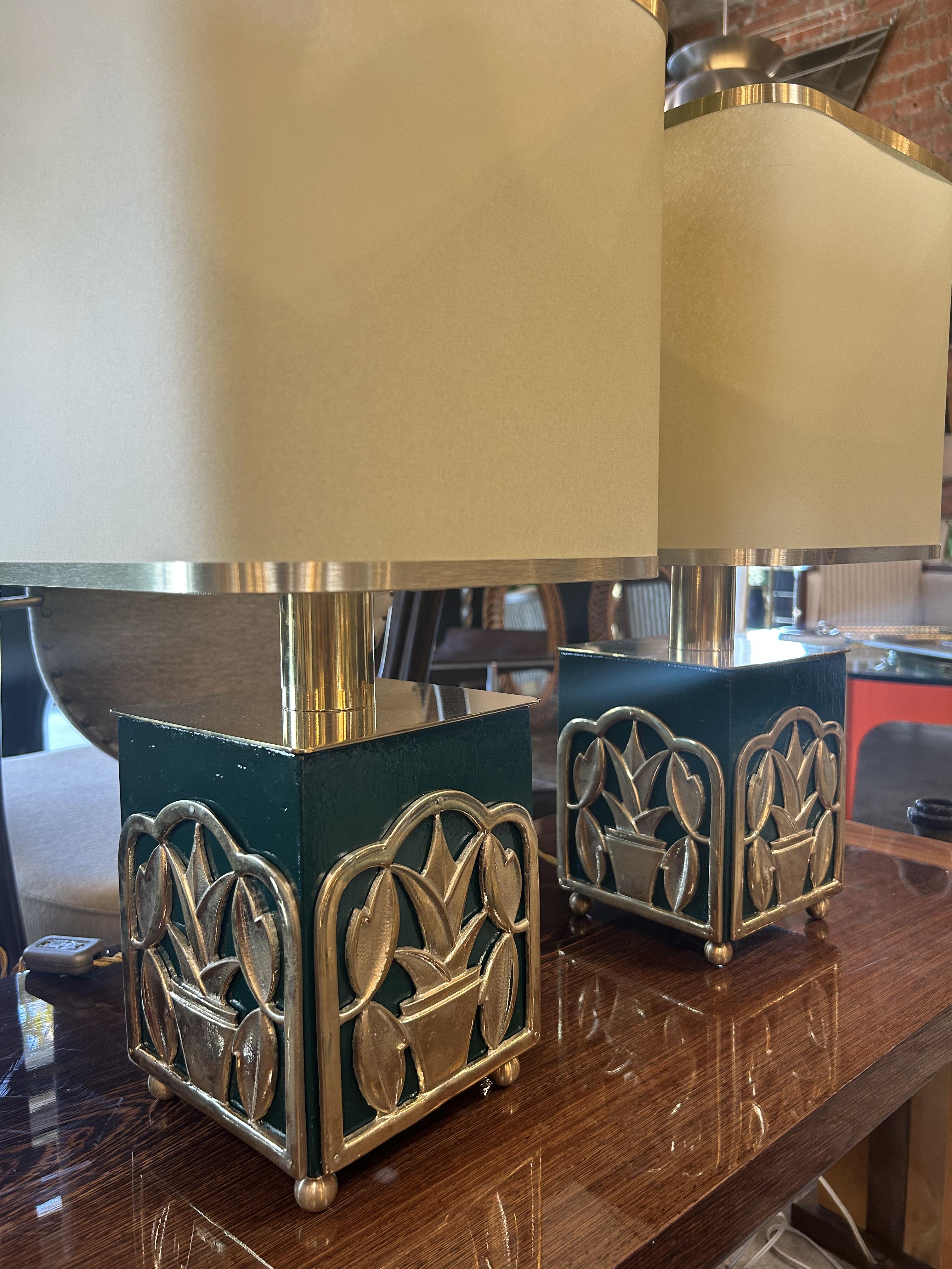 Green Lacquered Table Lamps with Botanical Motif, 1970s For Sale 3