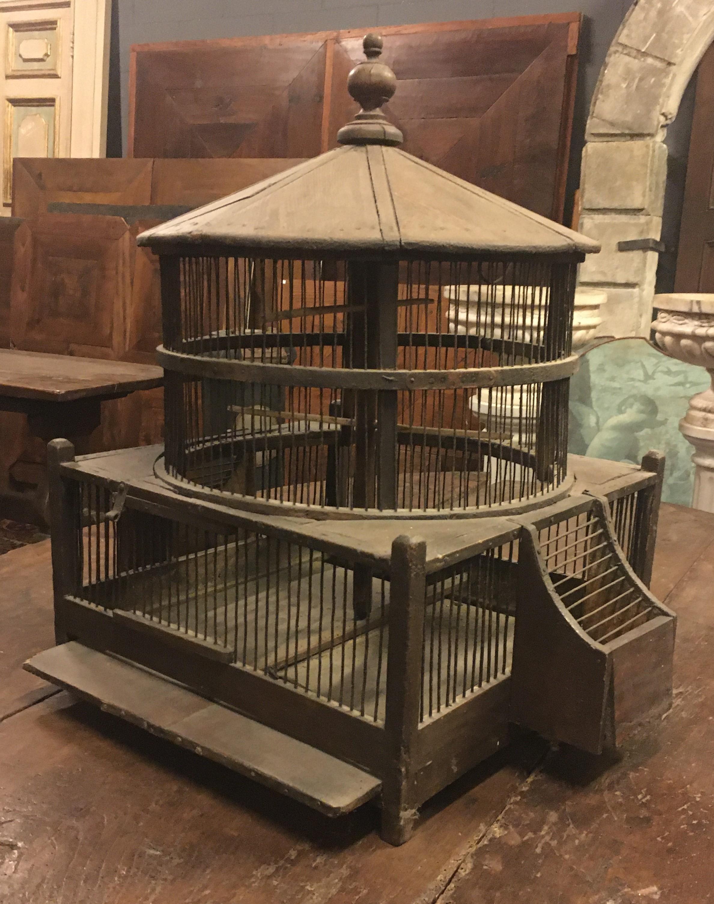 Green lacquered wooden bird cage, Italy 2