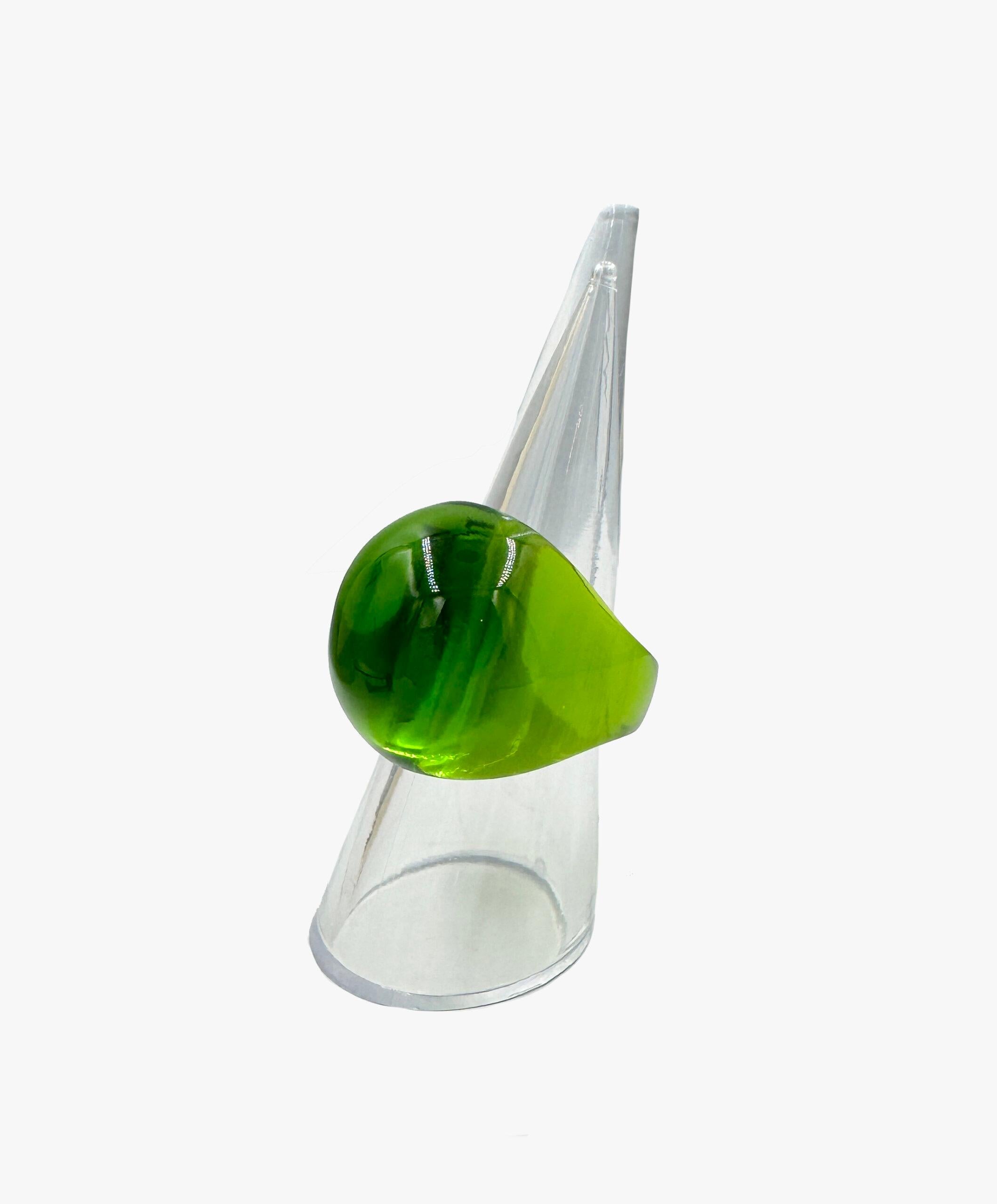 Women's or Men's Green Lalique glass ring, 2000s For Sale