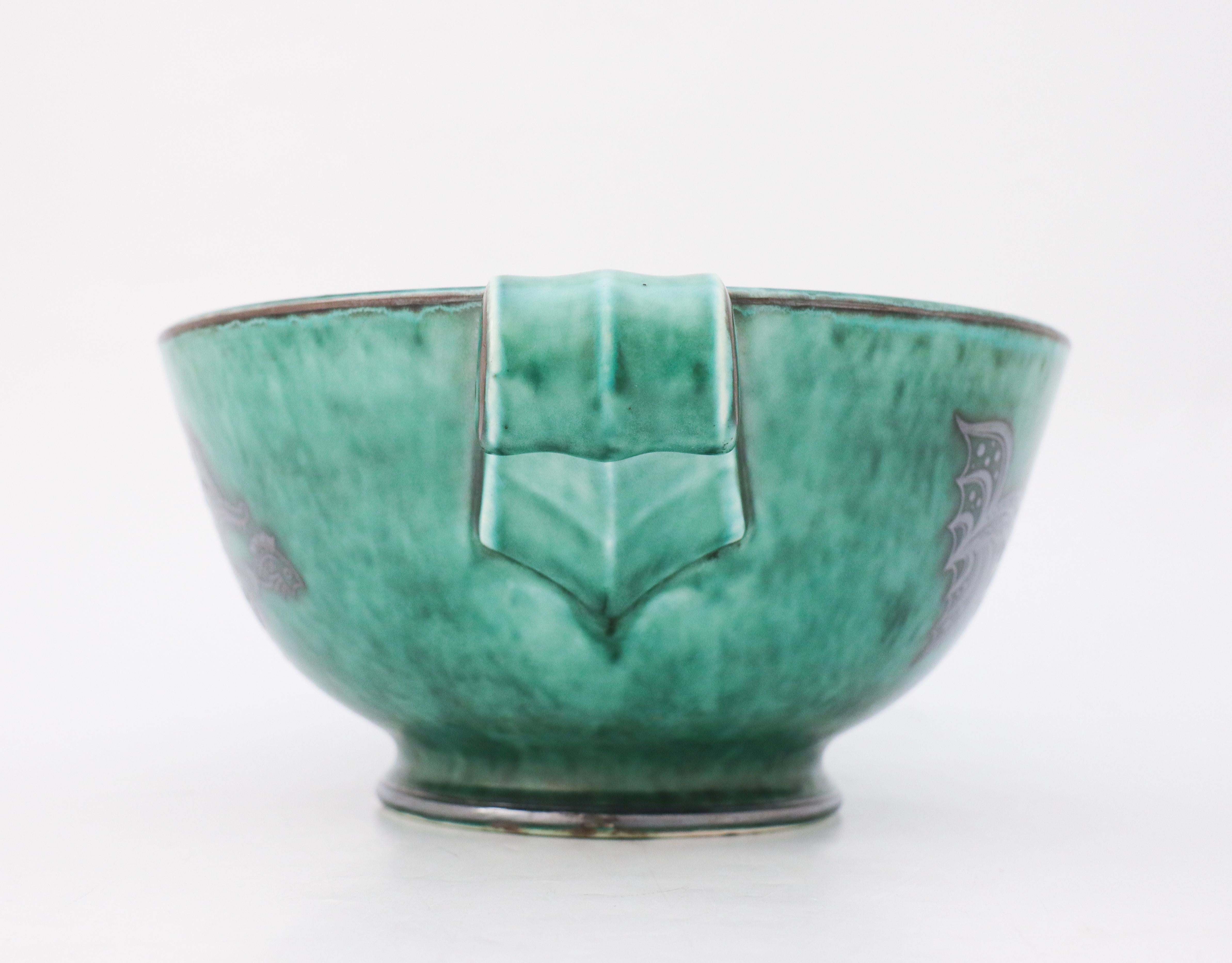 Green Large Bowl Argenta #901, Wilhelm Kåge Fish, Scandinavian Modern, Dragon In Good Condition For Sale In Stockholm, SE