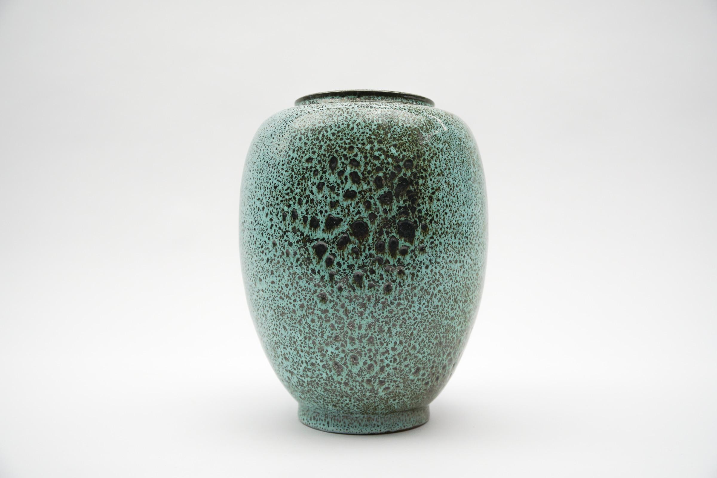 Jarrón de cerámica Green Lava Studio de Wilhelm & Elly Kuch, Años 60, Alemania Alemán en venta