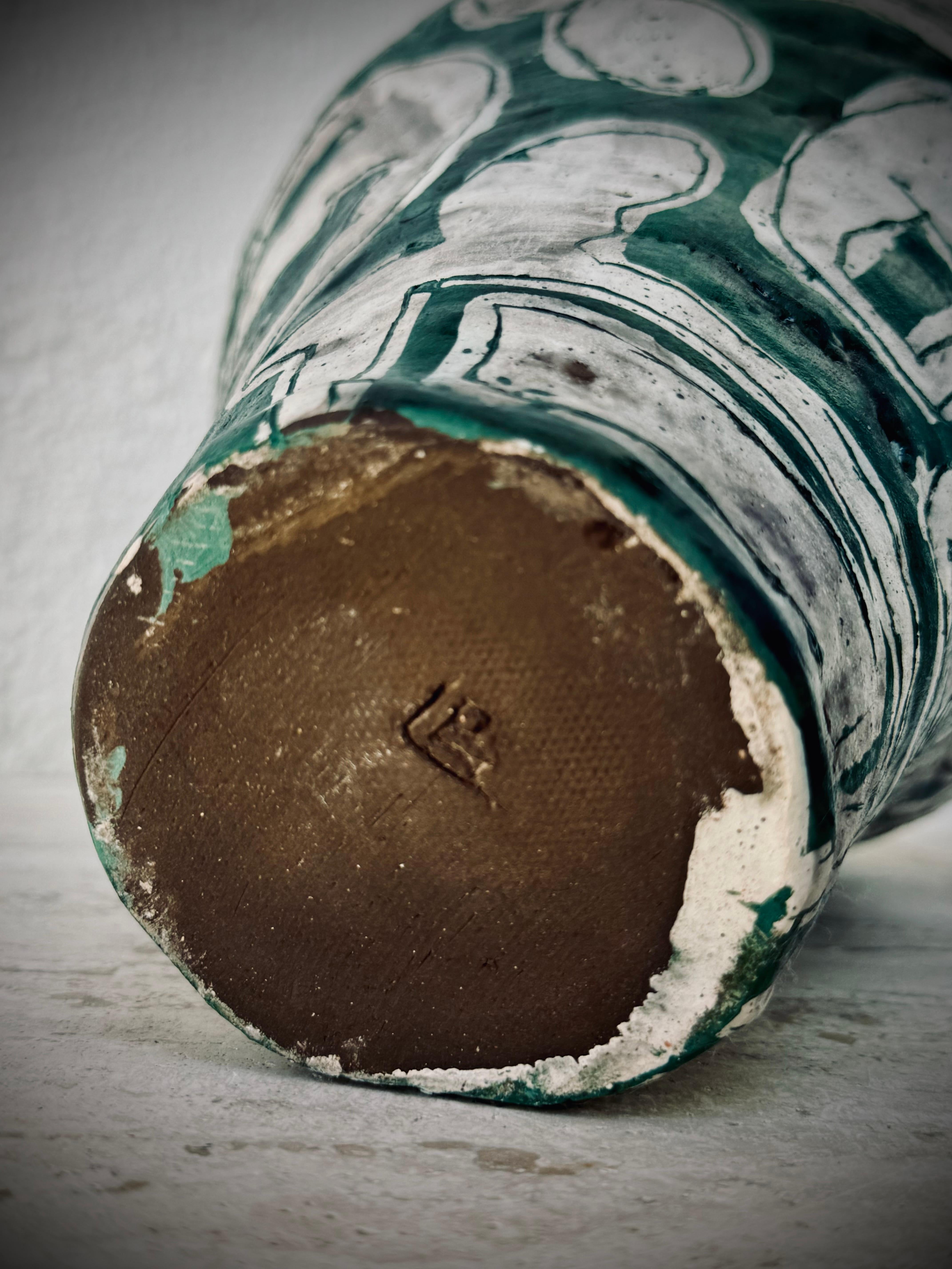 Fatto a mano Vaso di lava verde 1 in vendita