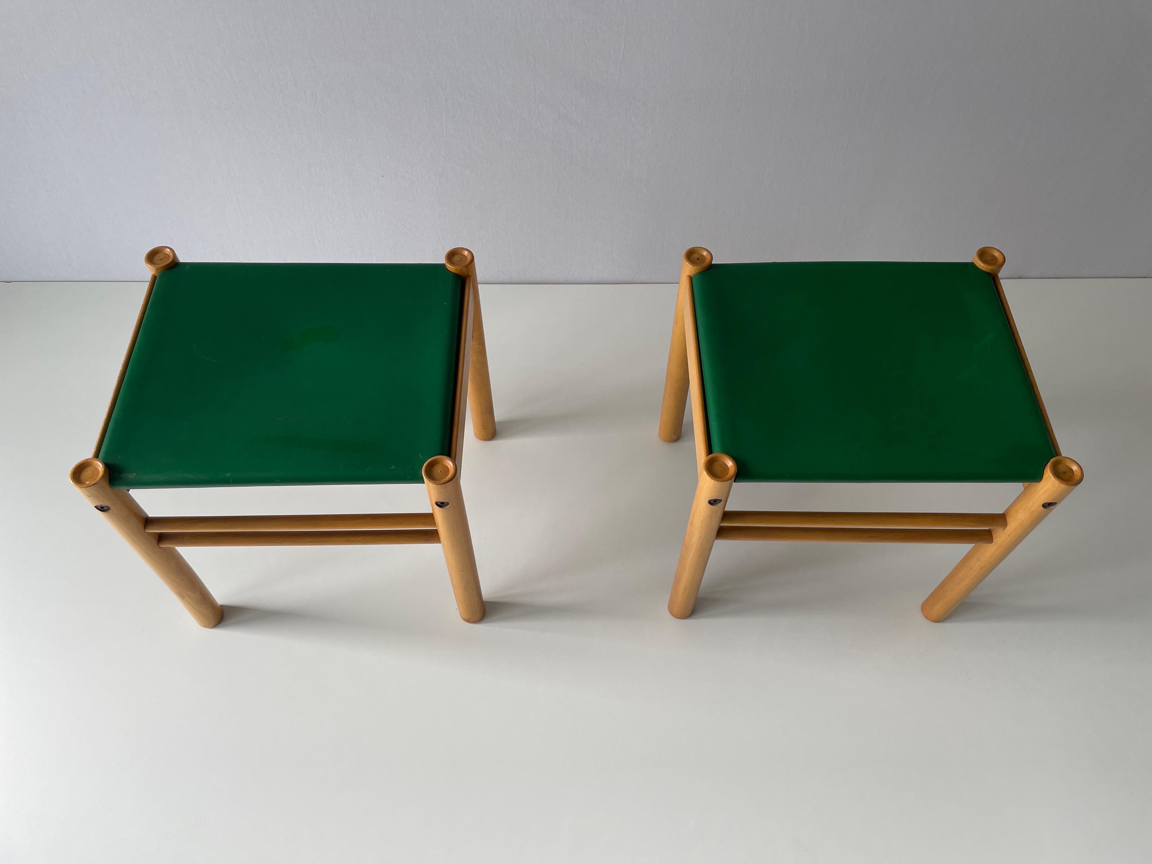 Late 20th Century Green Leather and Birch Wood Pair of Stools by IBISCO, 1970s, Italy For Sale