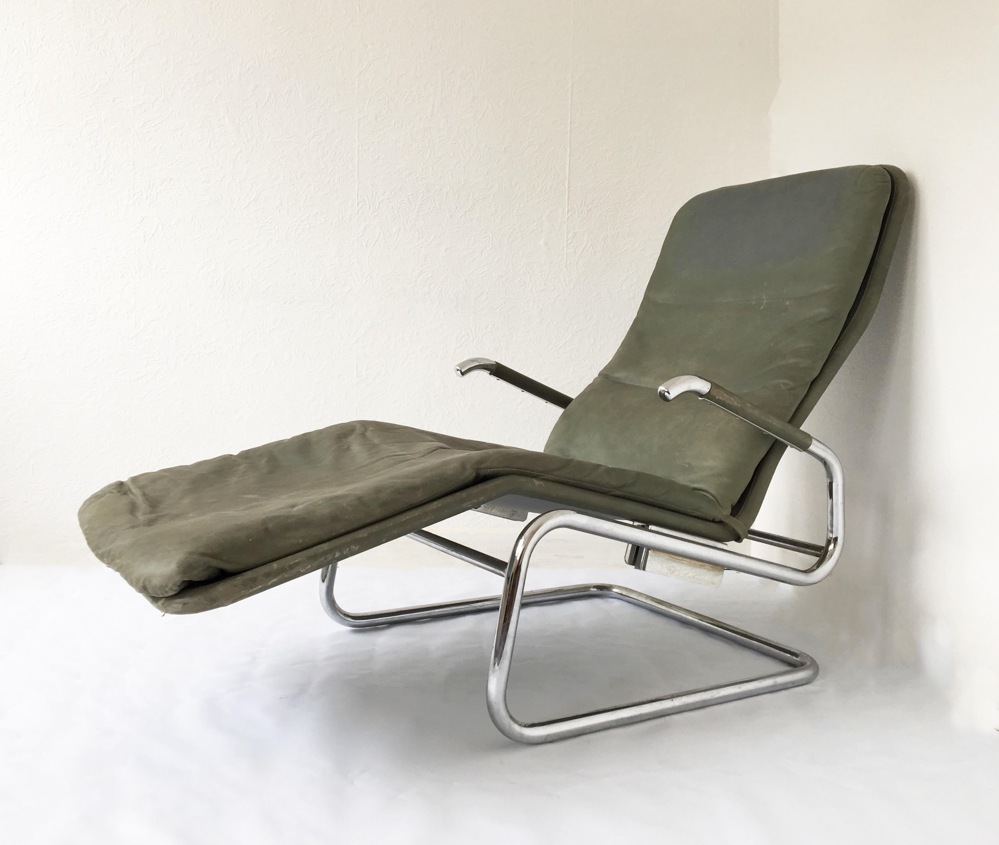 Exquisite, rare, reclining chaise designed by Kenneth Bergenblad for Dux, Sweden, circa 1970.