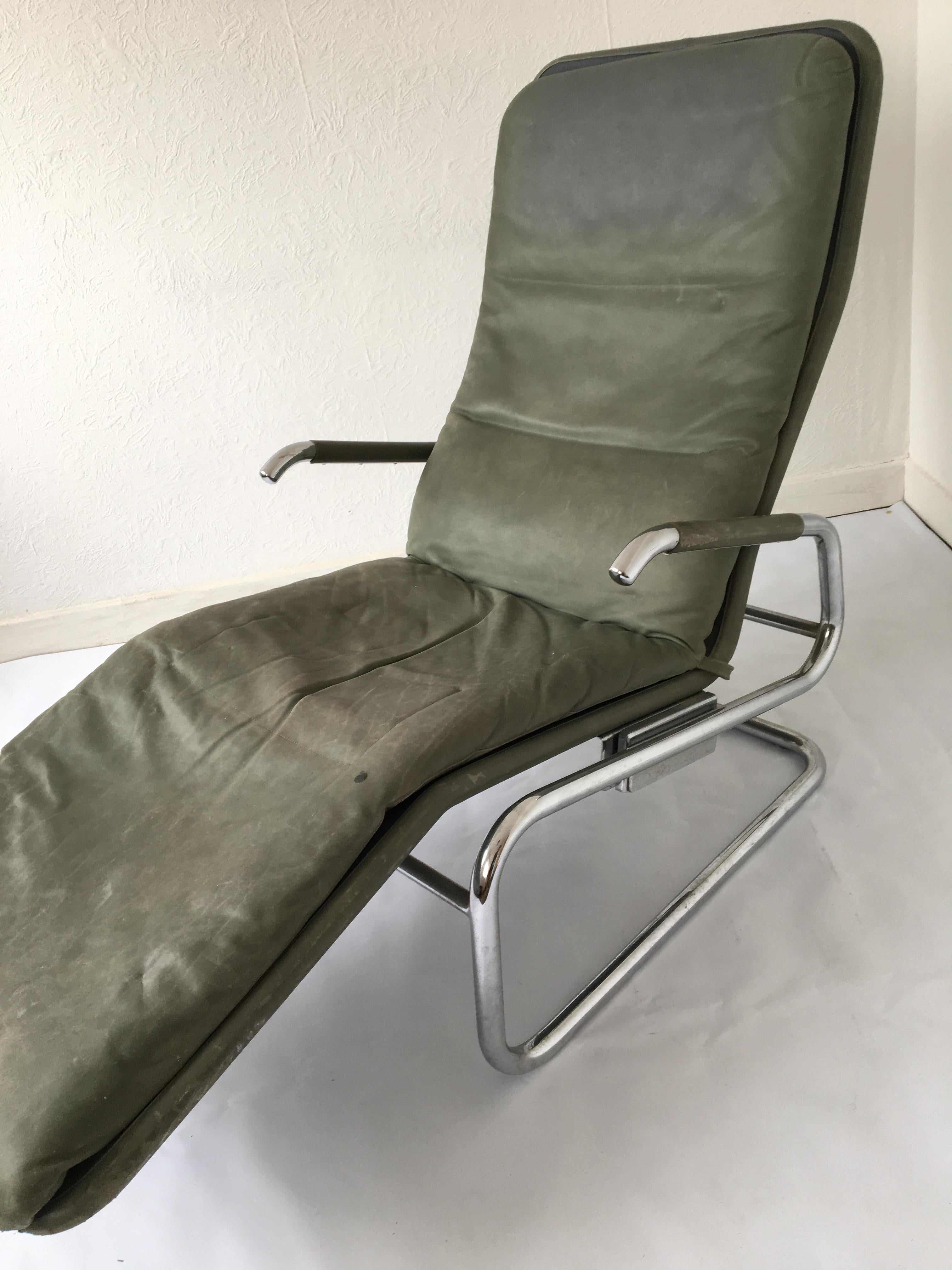 Mid-Century Modern Green Leather and Chrome Midcentury ‘Cicero’ Reclining Chaise by Dux, circa 1970