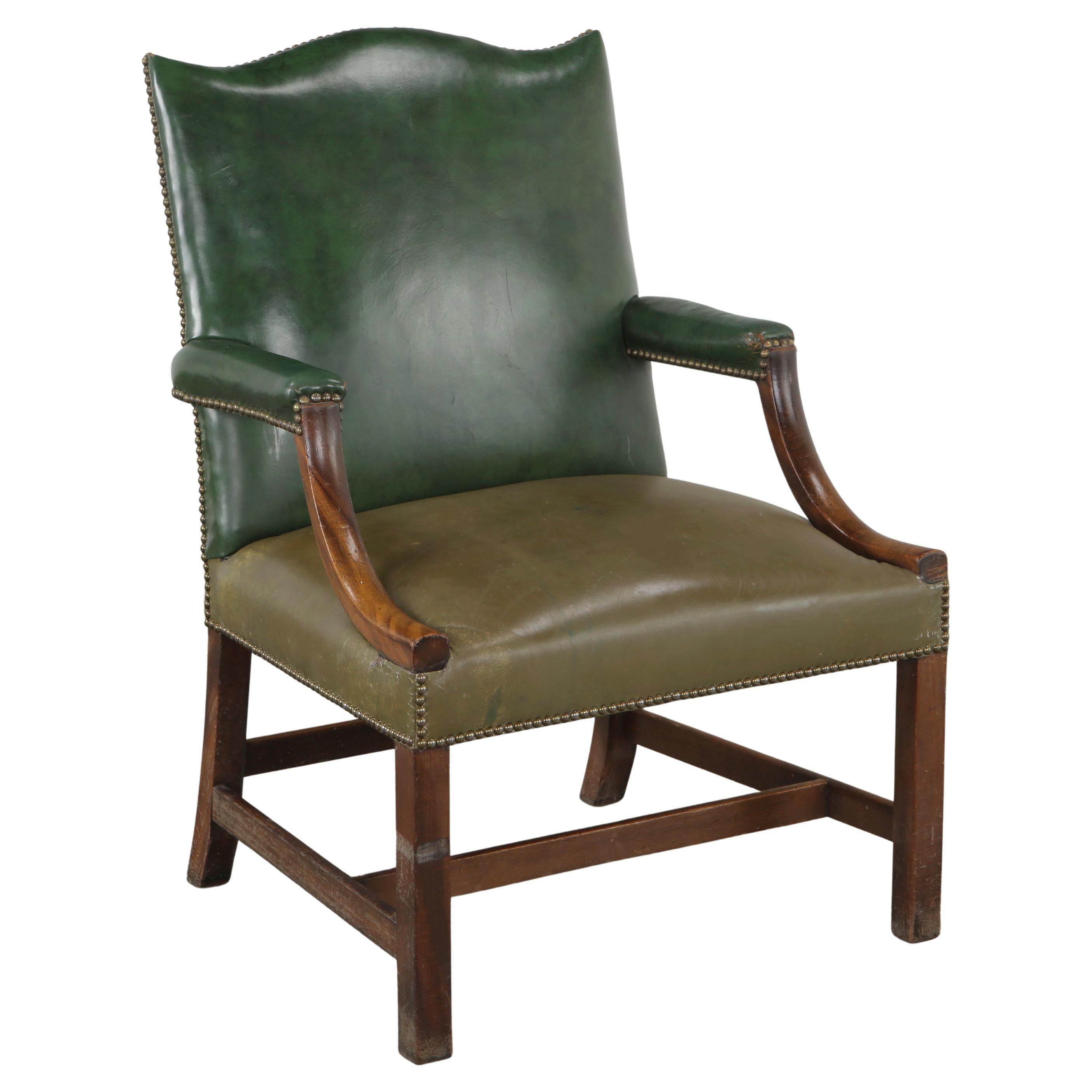 Fauteuil en cuir vert dans le syle de A.Greene
Greene, 1950s