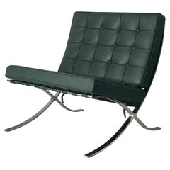 Sedia Barcelona in pelle verde di Ludwig Mies van der Rohe per Knoll