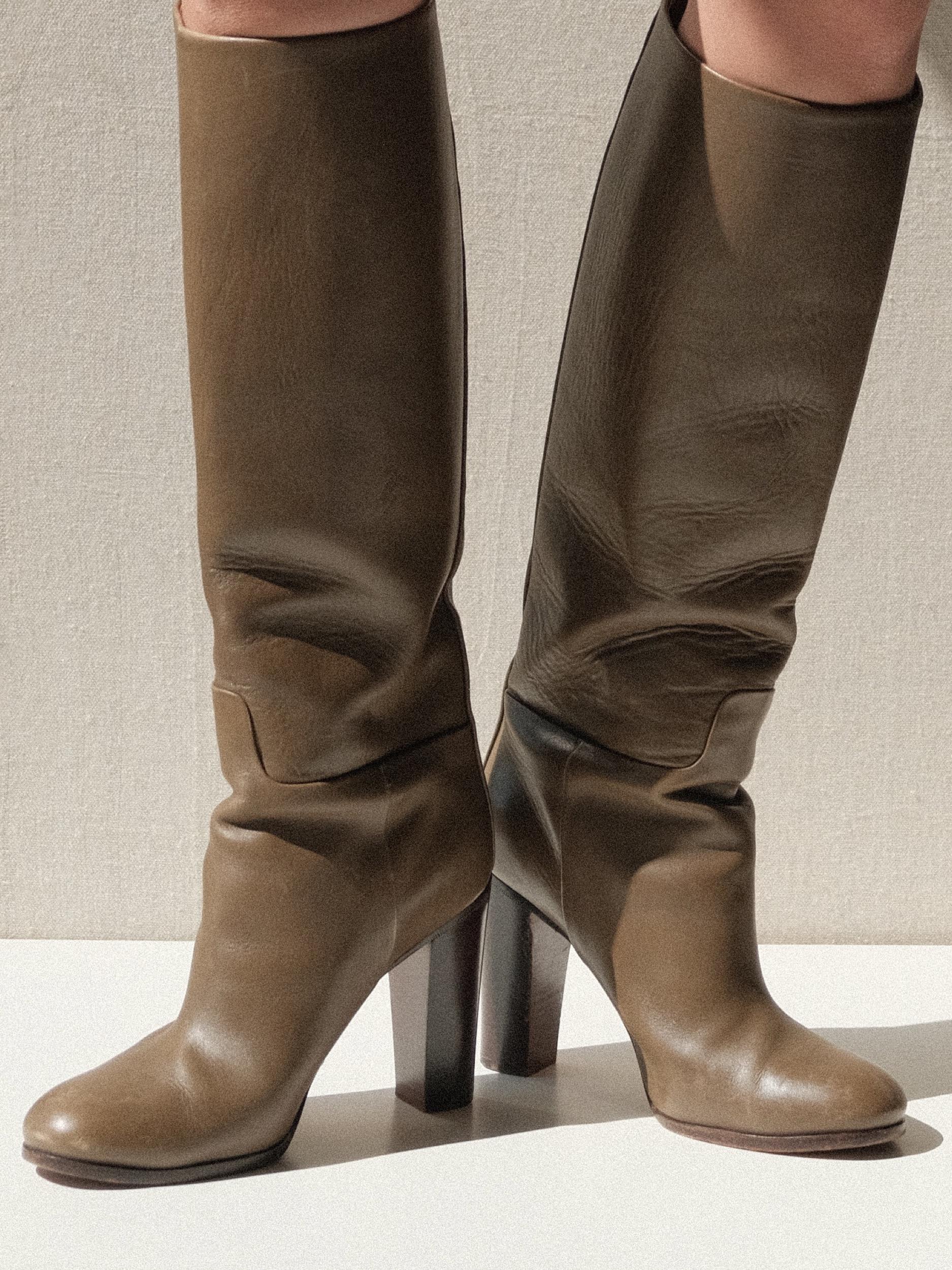 Green Leather Céline Phoebe Philo Knee High Boots 38 For Sale 8
