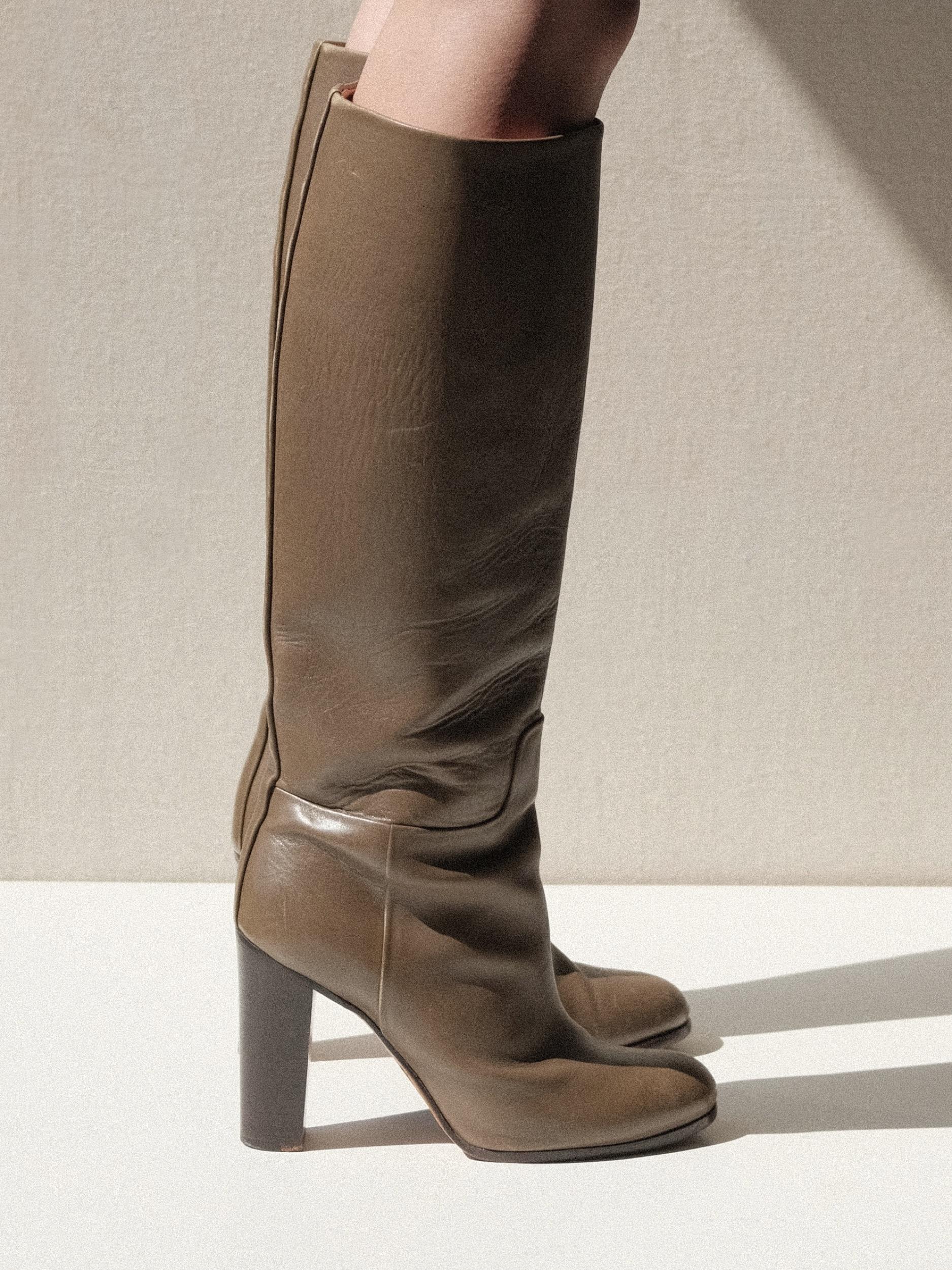 Green Leather Céline Phoebe Philo Knee High Boots 38 For Sale 4