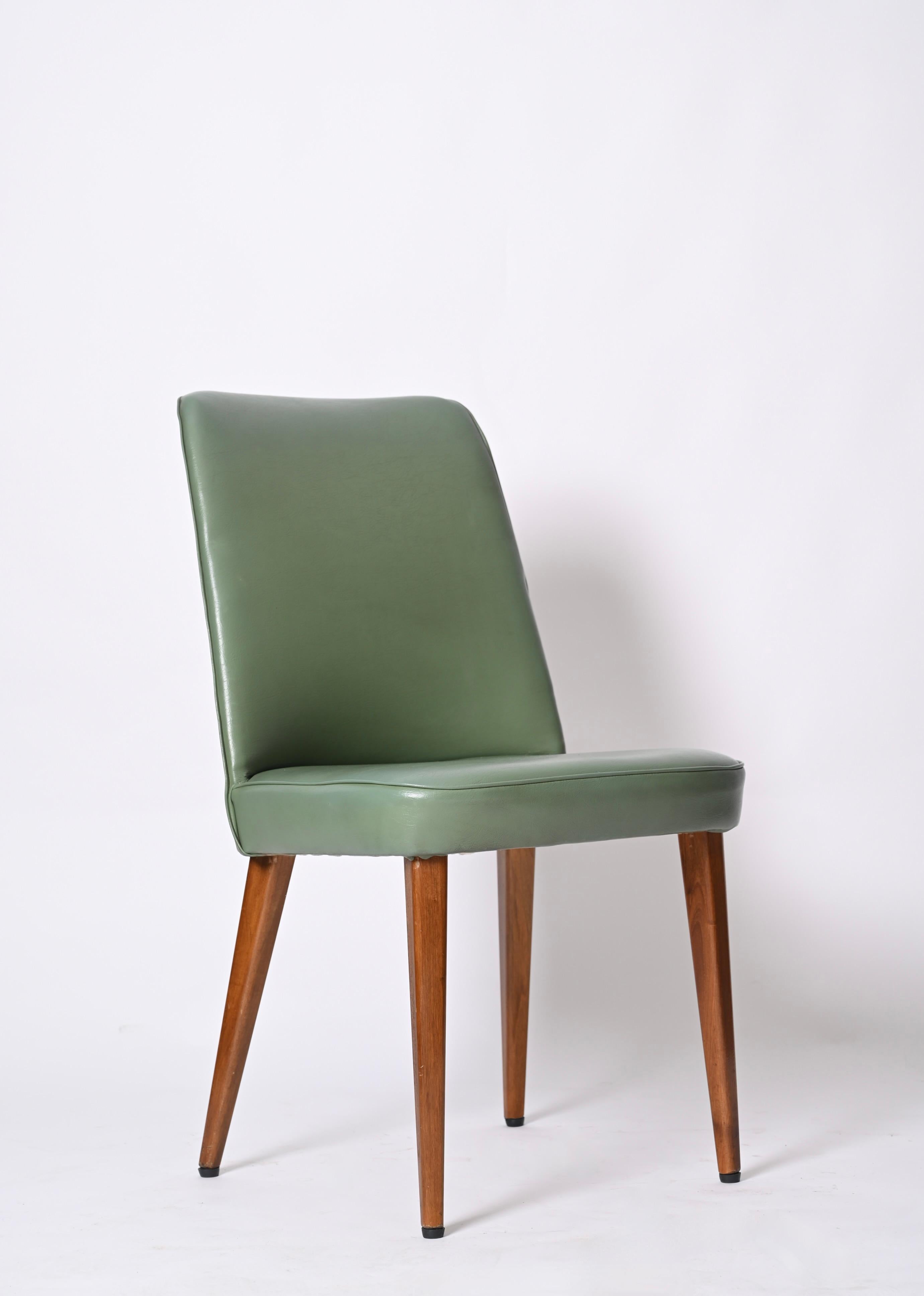 Mid-Century Modern Chaise en cuir vert d'Alejandra Castelli  Italie années 1950  en vente