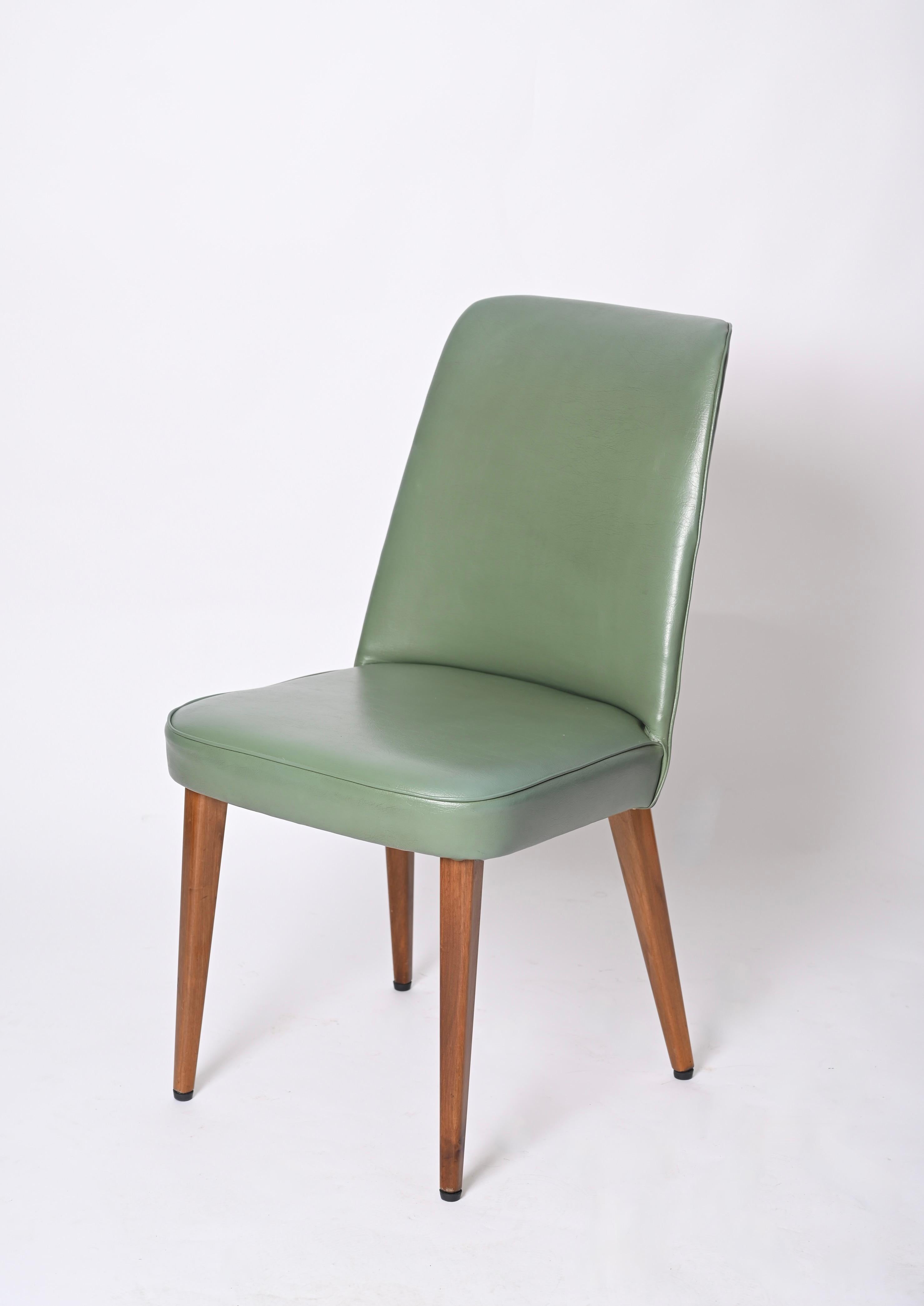 Green Leather Chair by Anonima Castelli, Italy, 1950s  In Good Condition For Sale In Roma, IT