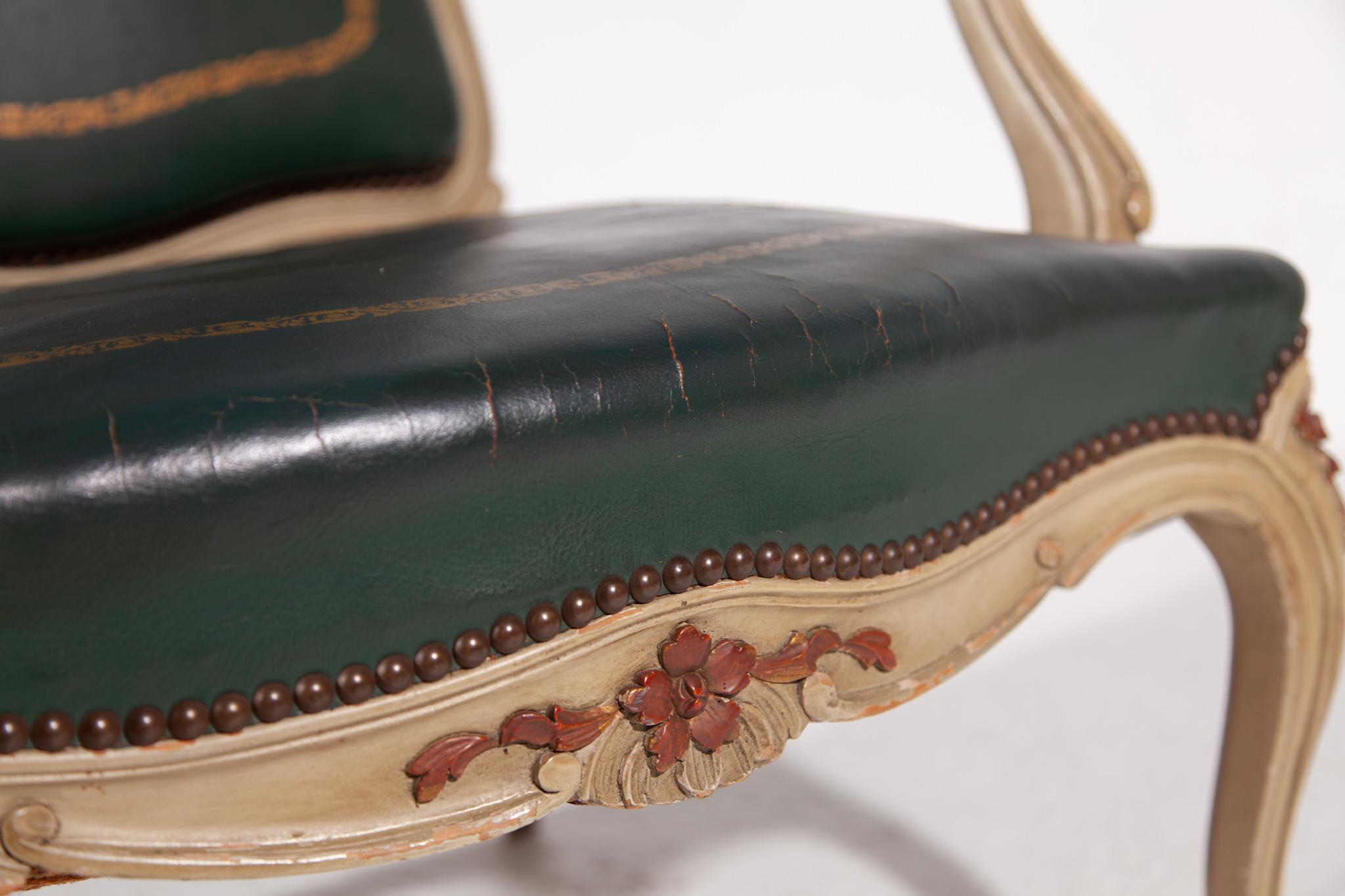 Grüner Louis XV-Sessel aus grünem Leder, Frankreich im Angebot 2