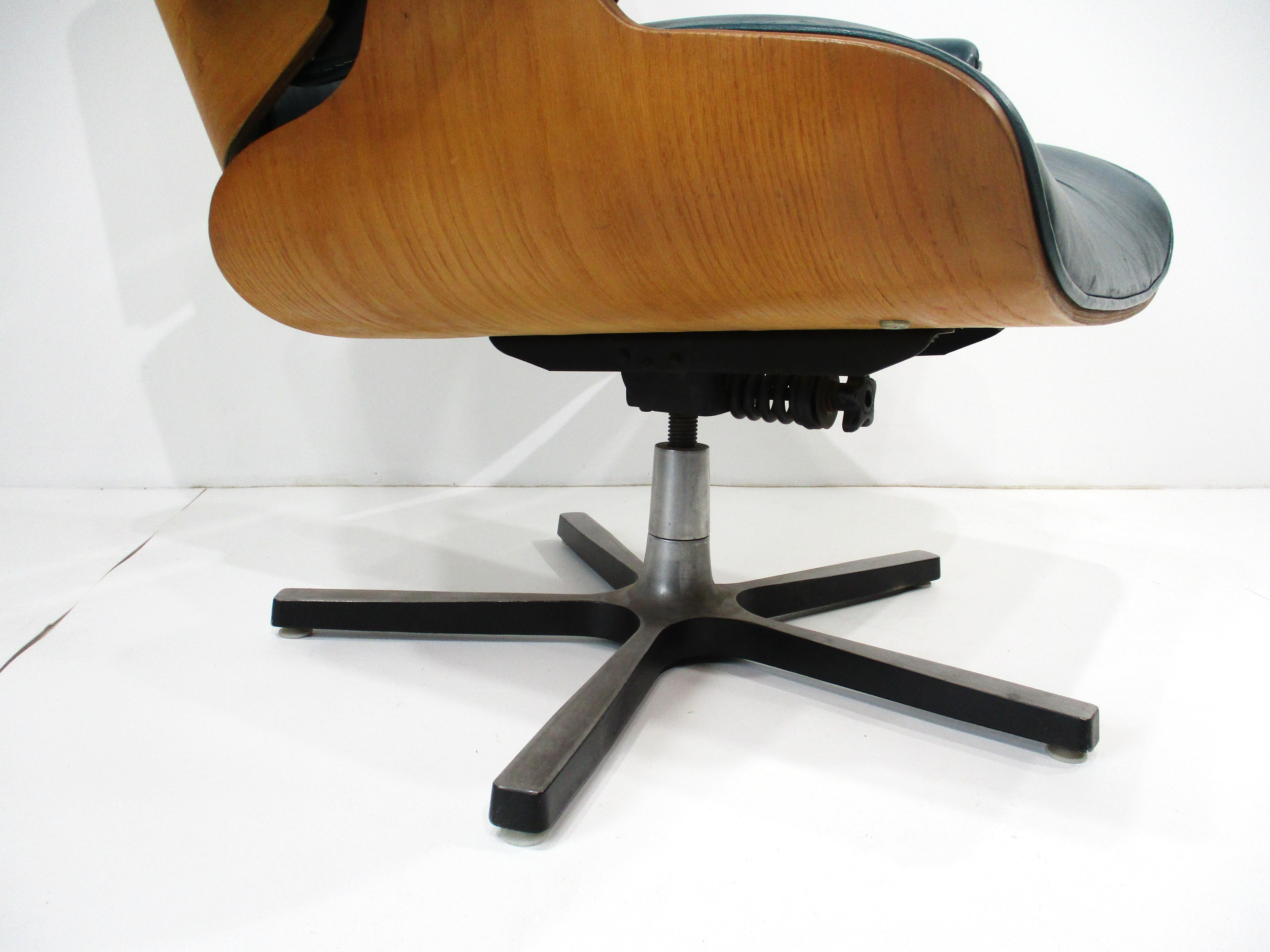 Eames styled Green Leather Lounge Chair 3