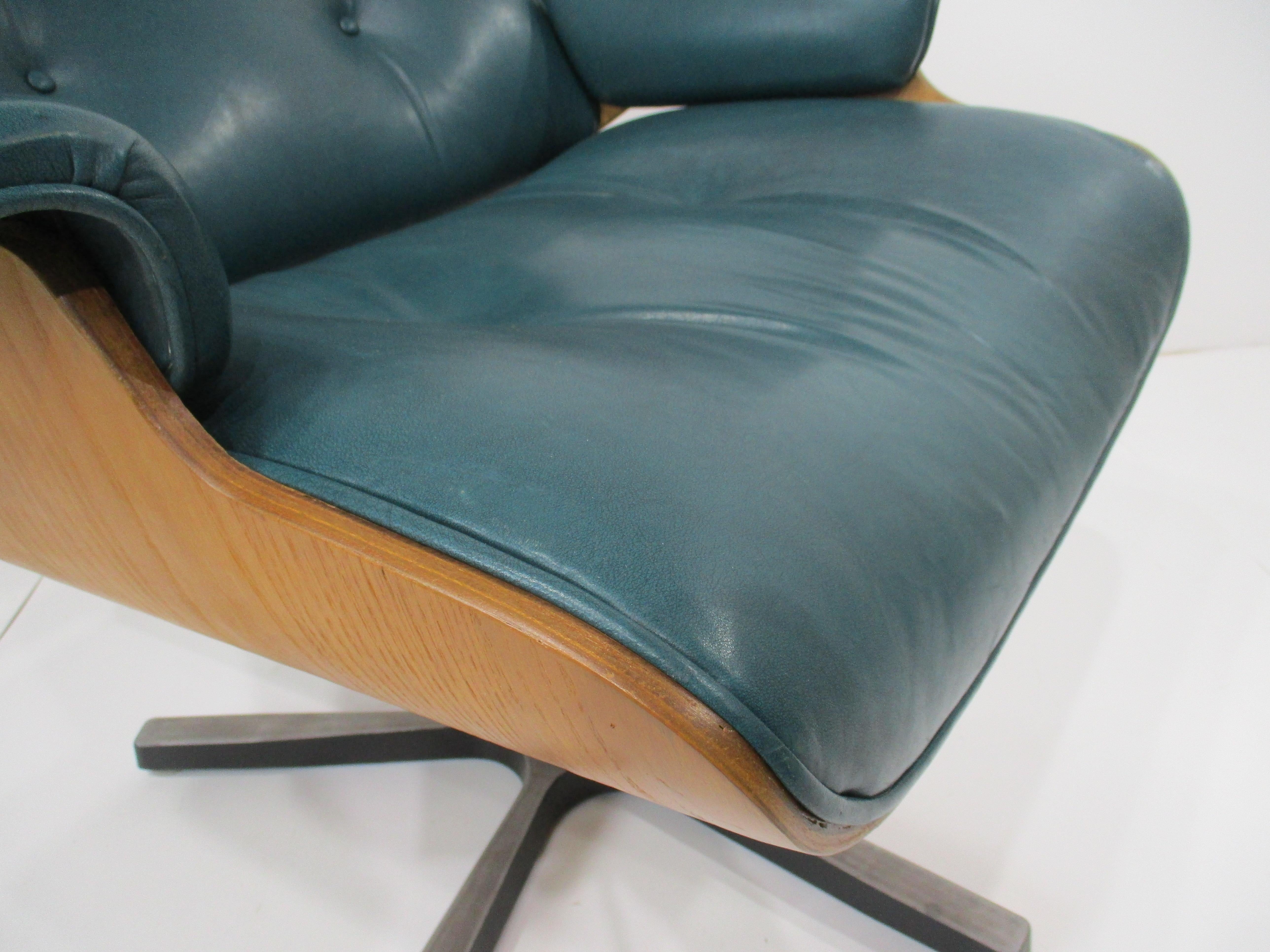 Eames styled Green Leather Lounge Chair 4