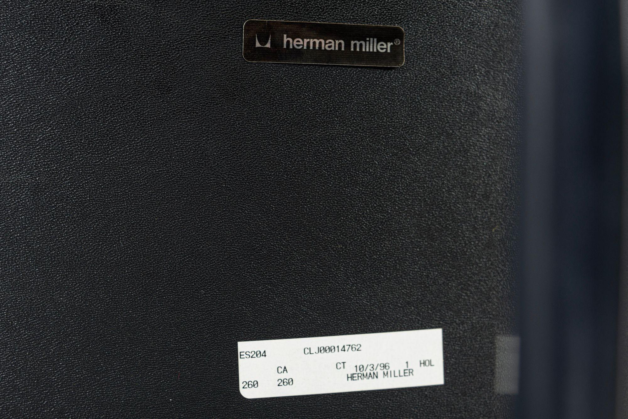 Sedia da ufficio Time Life in pelle verde di Eames per Herman Miller 1996 in vendita 3