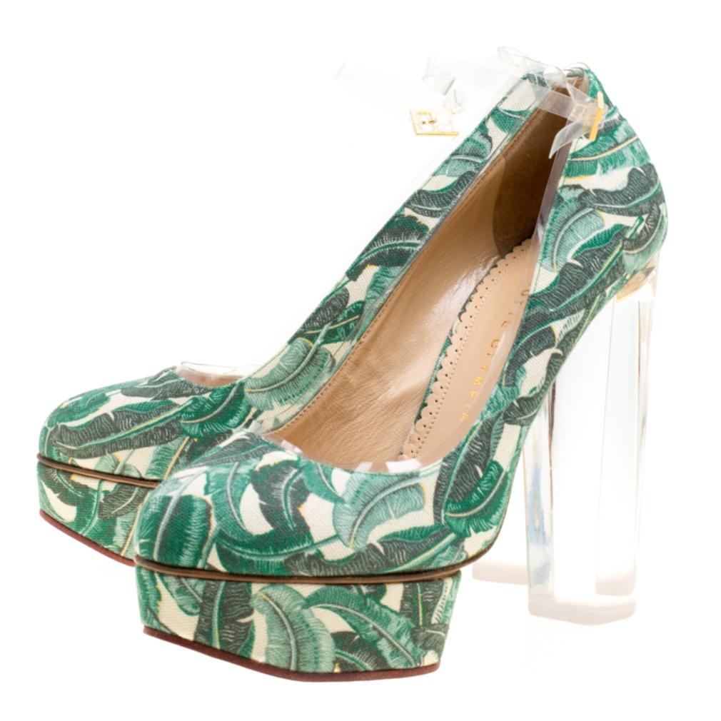 Green Leaves Printed Canvas and PVC Mabel Platform Pumps Size 39 In Good Condition In Dubai, Al Qouz 2