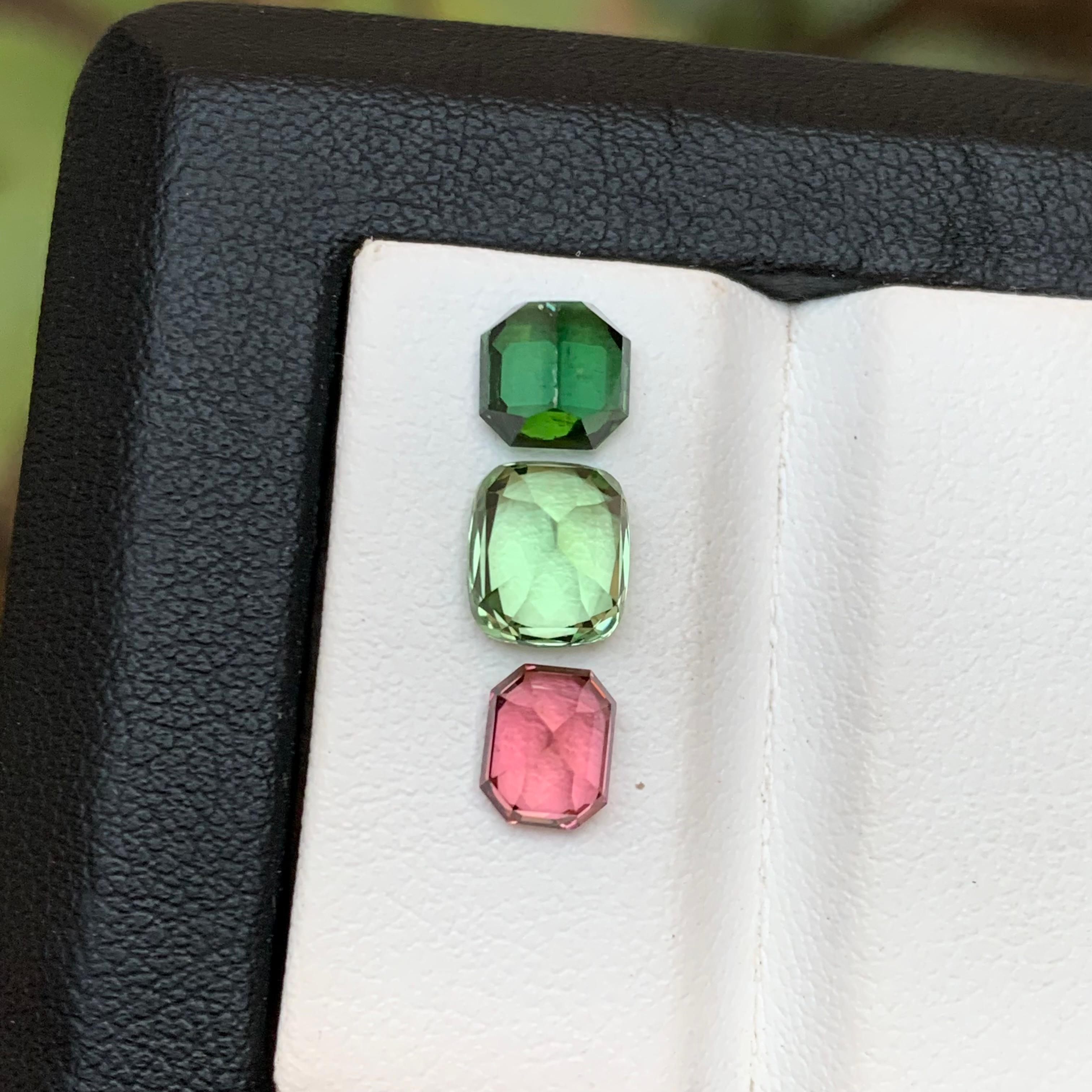 Green, Light Pale Green, & a Pink Natural Tourmaline Loose Gemstones 3.70 Carat For Sale 1