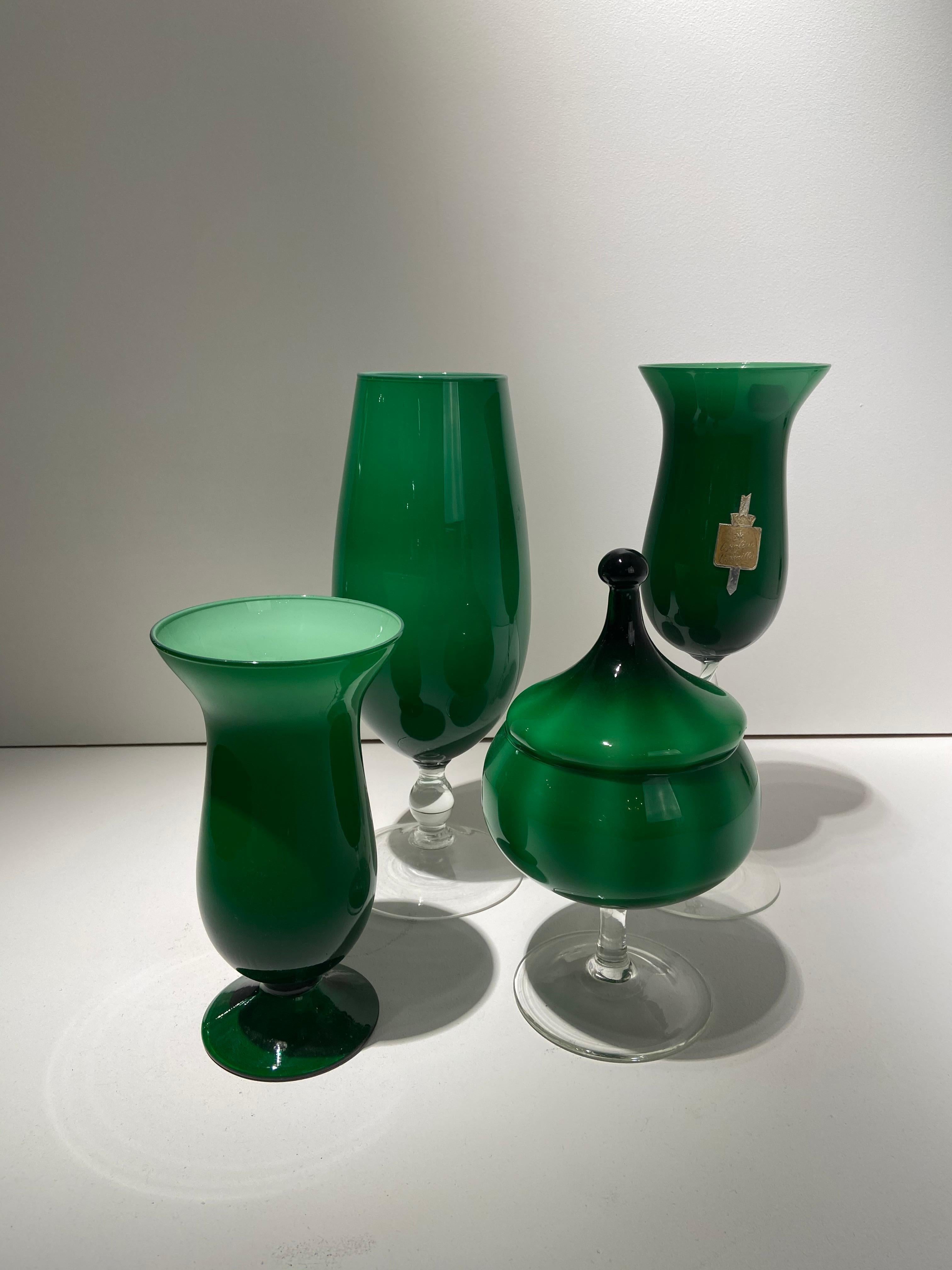 French Versailles and Italian Empoli art glass from the mid-20th century.
Excellent condition.

Available as a lot or individually.

Other colors available.
 