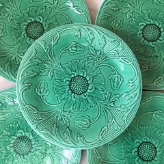 Green Majolica Daisies Plate Saint Clement, circa 1890