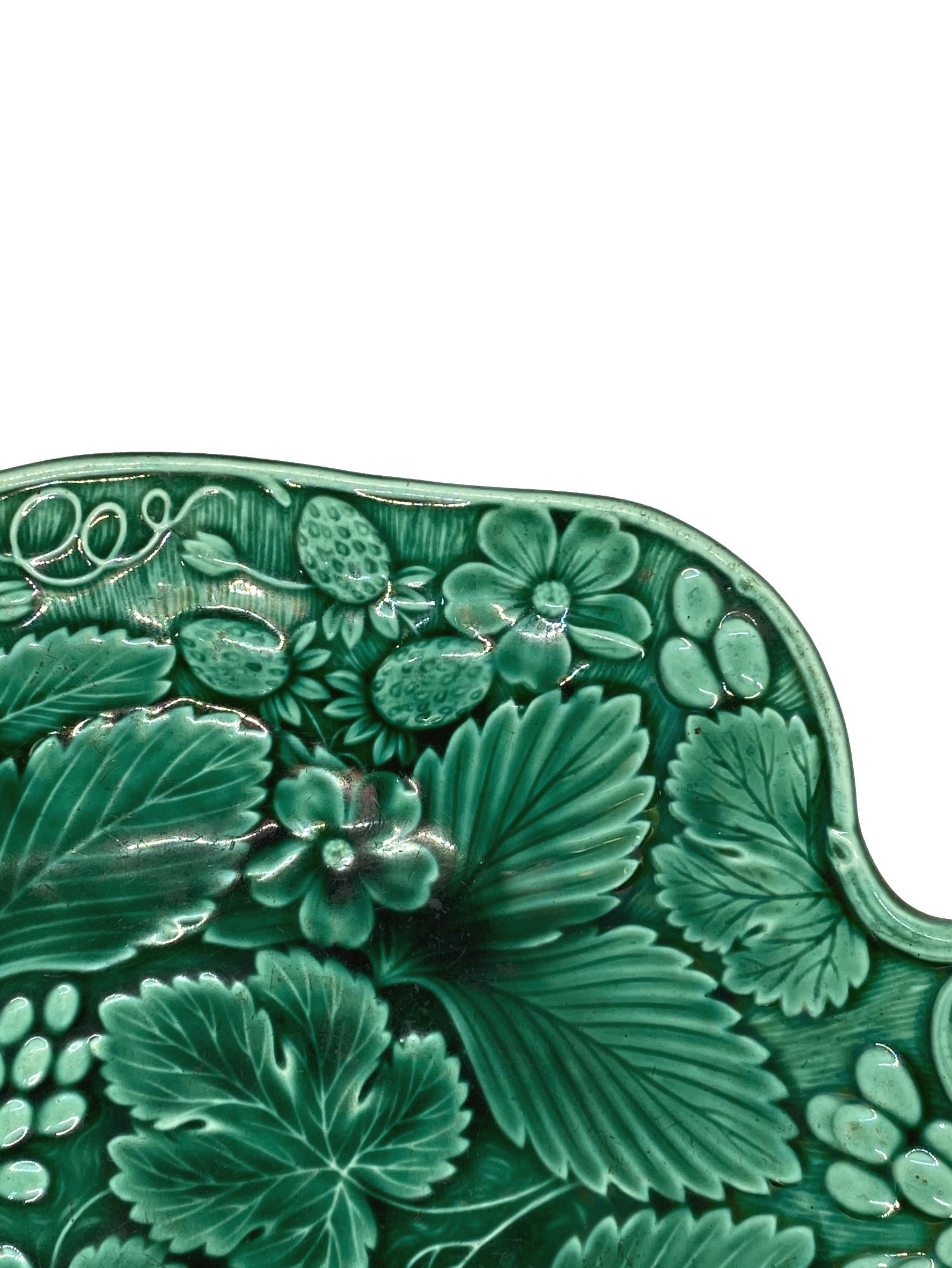 Green Majolica Footed Dessert/Strawberry Tray, English, Ca. 1880 In Good Condition In Banner Elk, NC