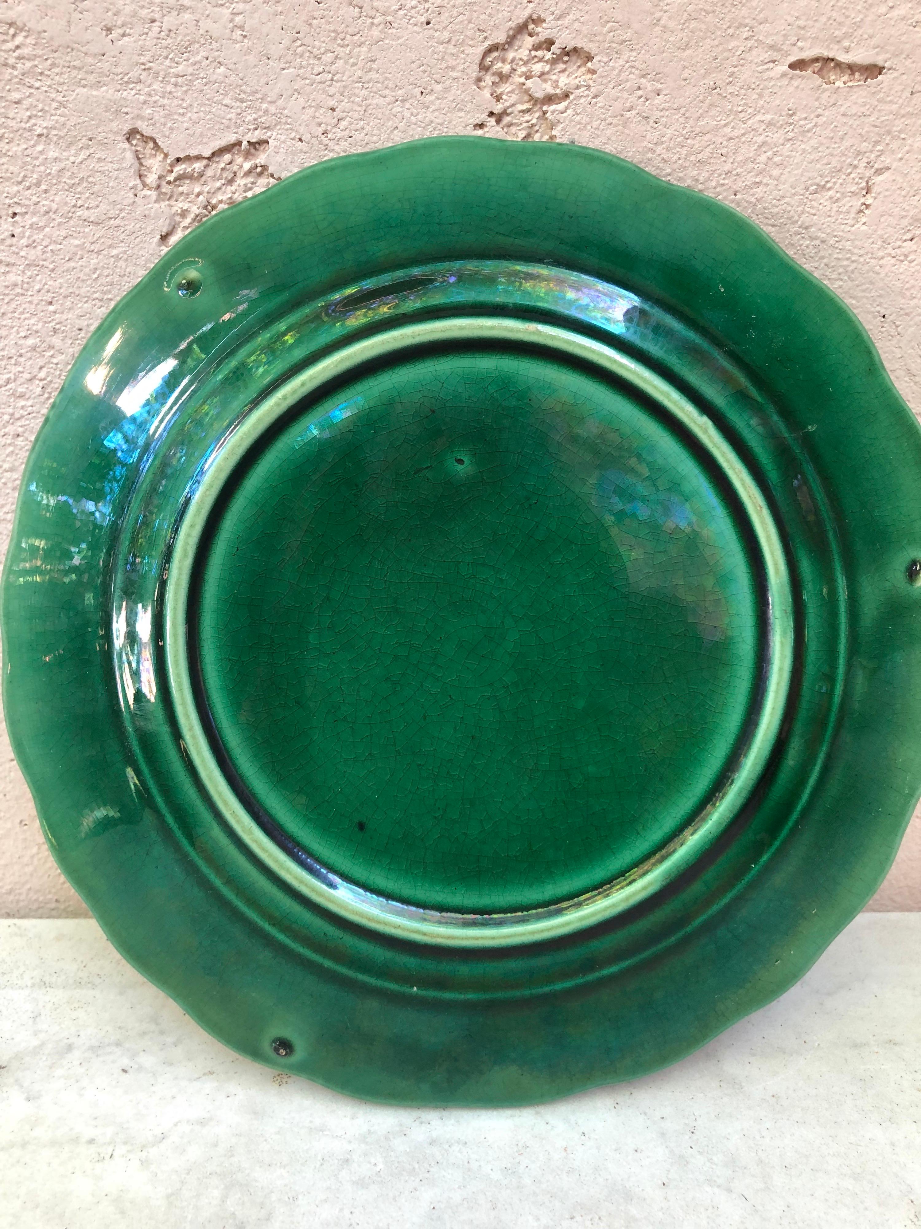 Country Green Majolica Leaves Plate, circa 1890 For Sale
