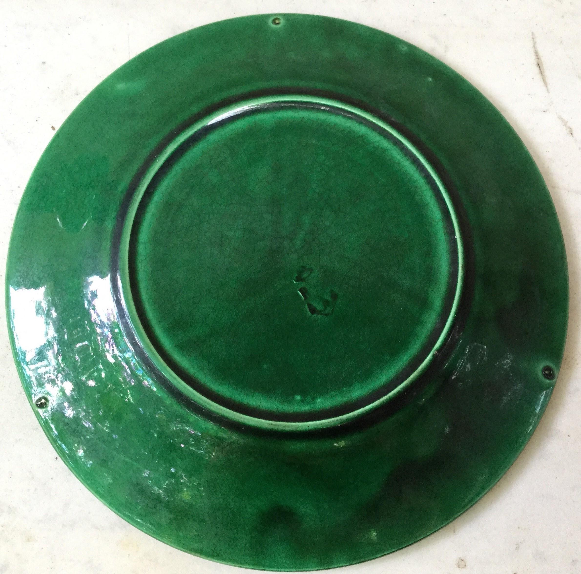 Green Majolica Plate Clairefontaine, circa 1890 In Good Condition In Austin, TX