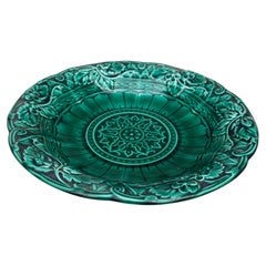 Green Majolica Strawberries Platter Sarreguemines Majolica, circa 1870
