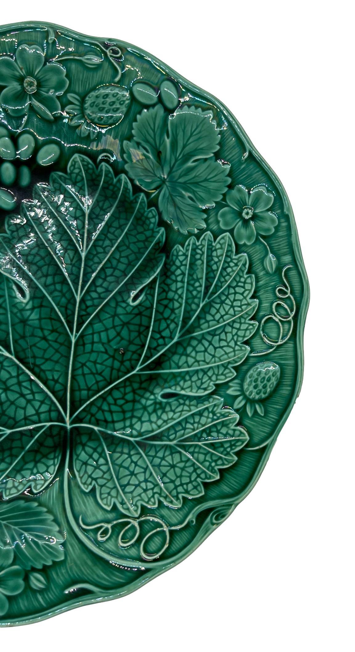 Victorian Green Majolica Strawberry Dessert Plate, English, ca. 1880 For Sale