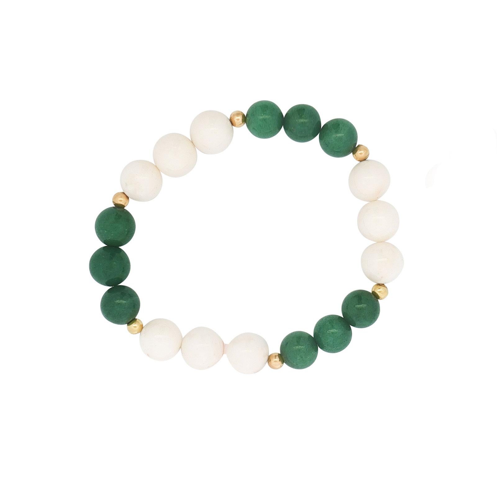 Bracciale stretch in malachite verde e corallo bianco con perline in oro giallo 14K In condizioni Nuovo in vendita a GREAT NECK, NY