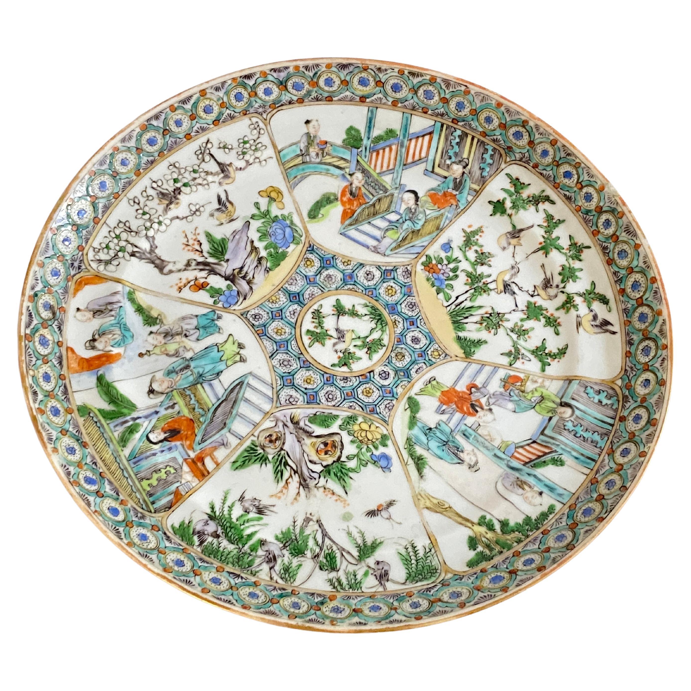 Green Mandarin Plate in Porcelain, China, circa 1850, 19th Century