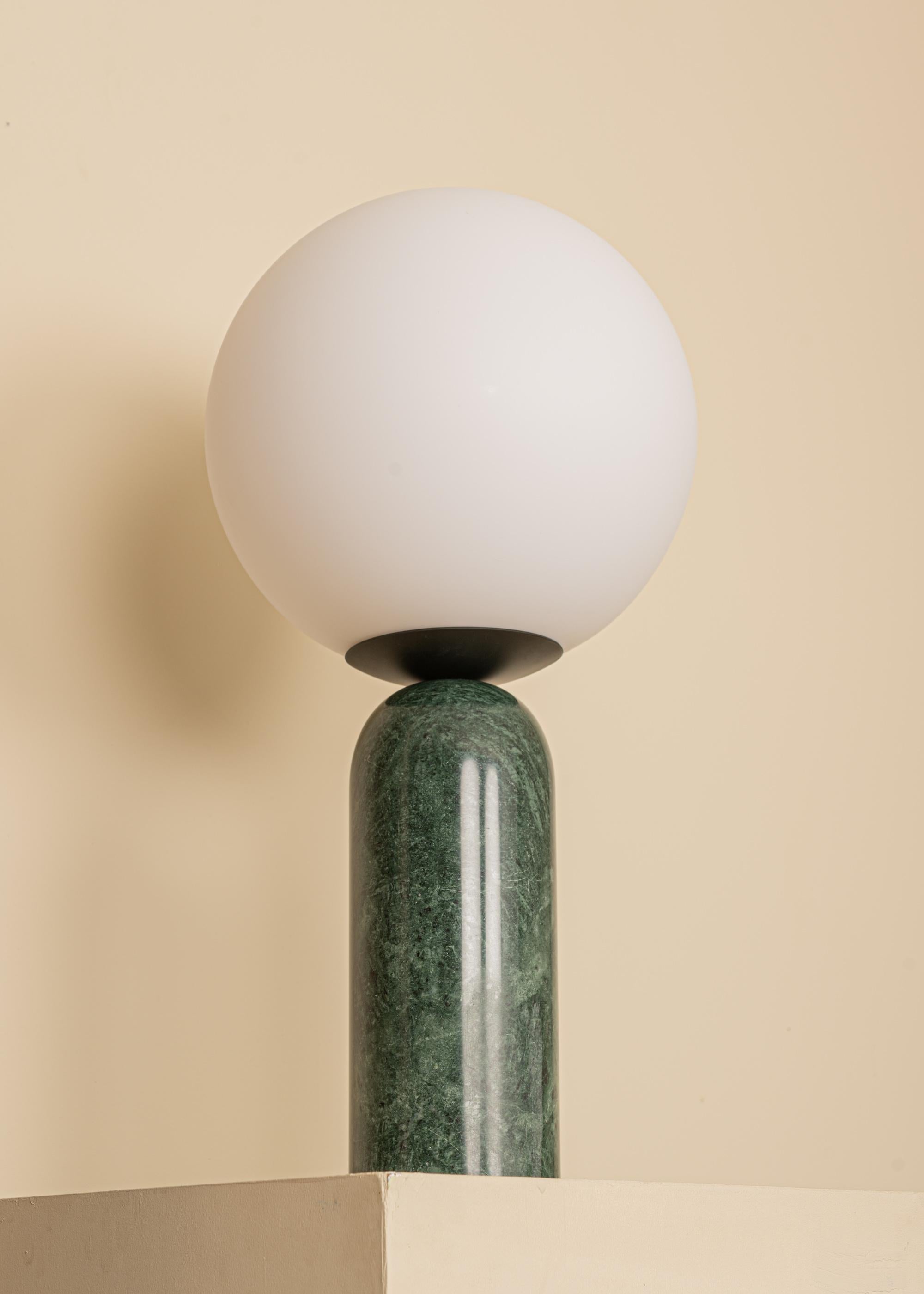 Post-Modern Green Marble and Brass Atlas Table Lamp by Simone & Marcel For Sale