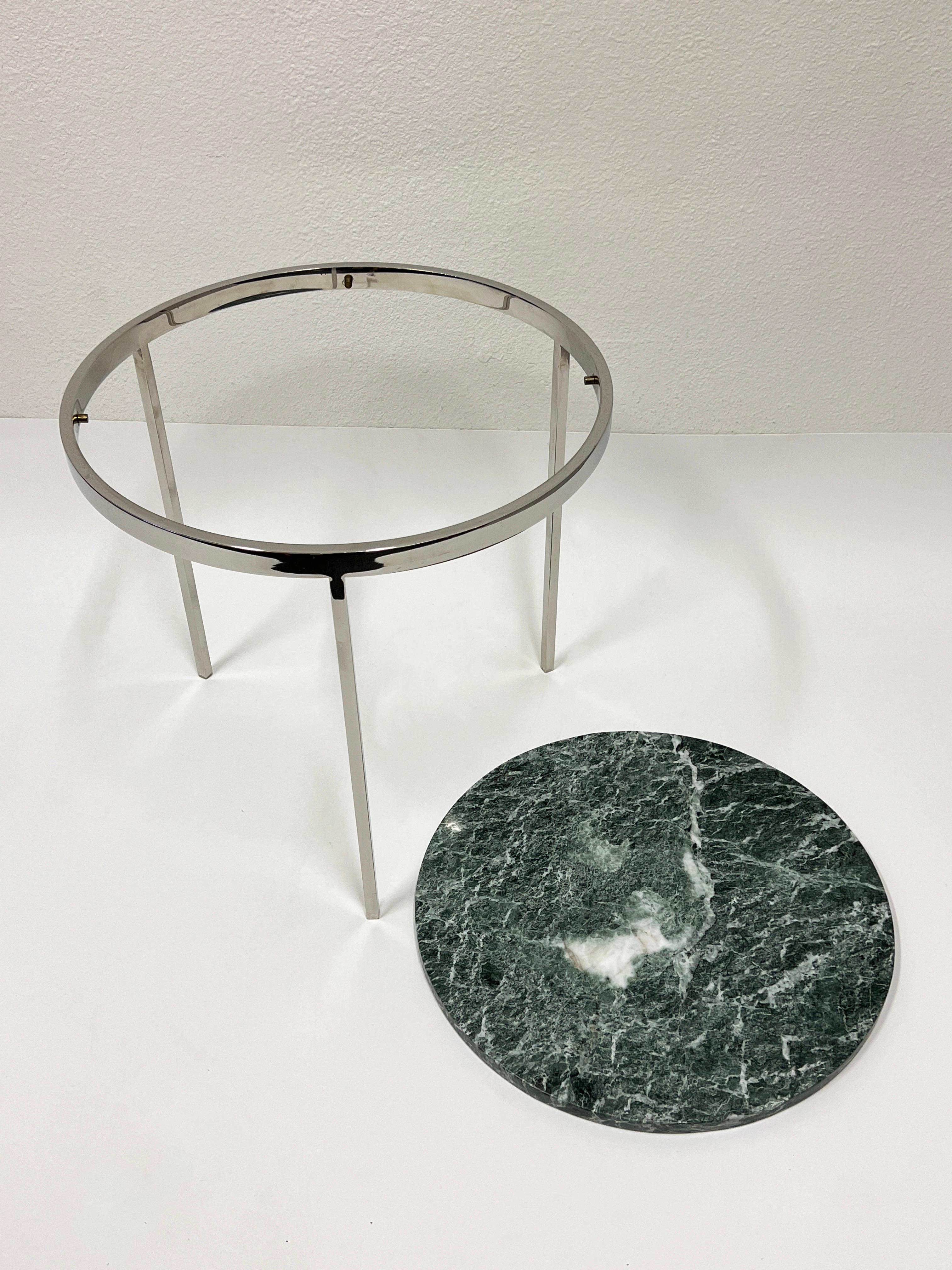 Green Marble and Polished Stainless Steel Round Tripod Side Table by Brueton  In Good Condition For Sale In Palm Springs, CA