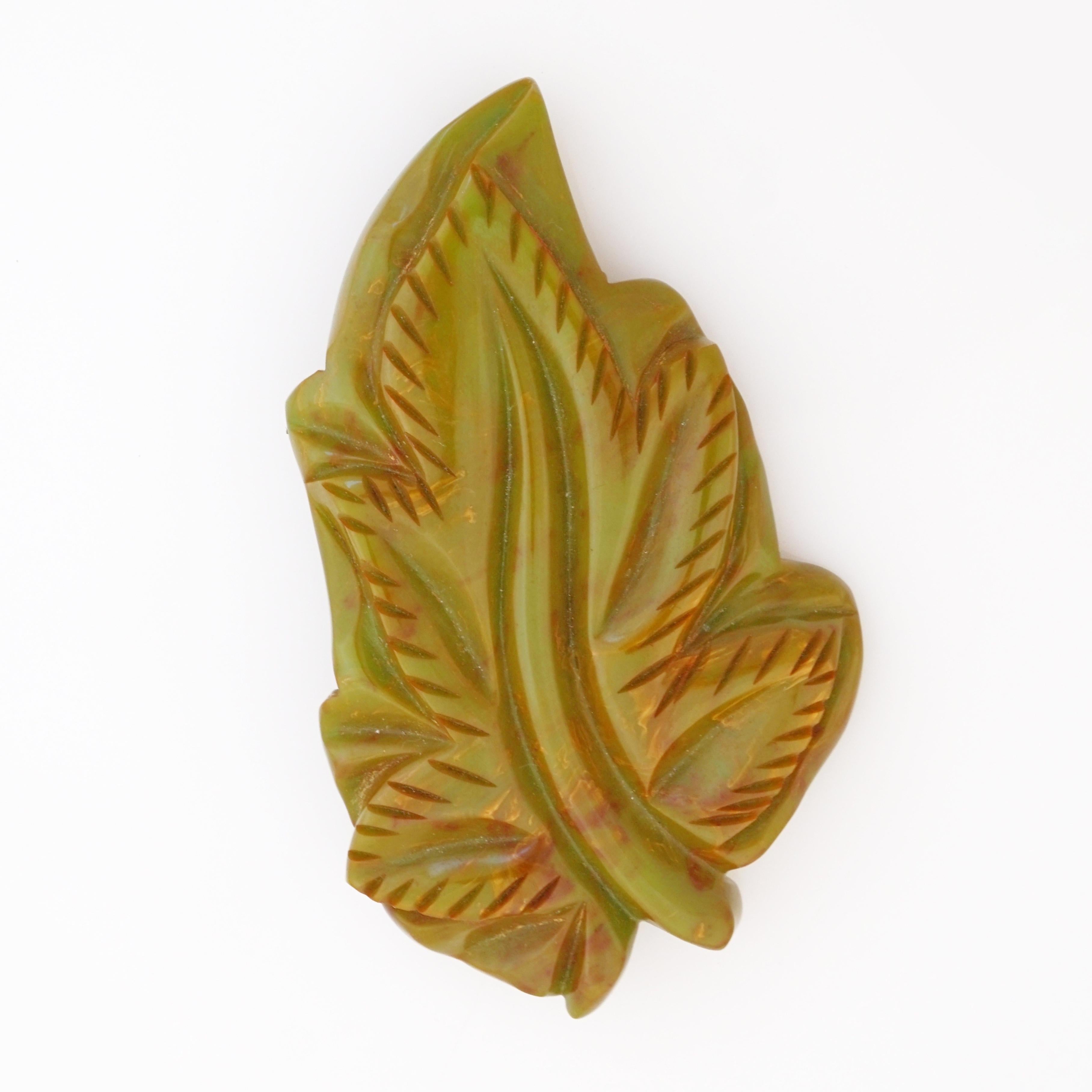 Modern Green Marble Bakelite Carved Leaf Brooch, 1950s For Sale