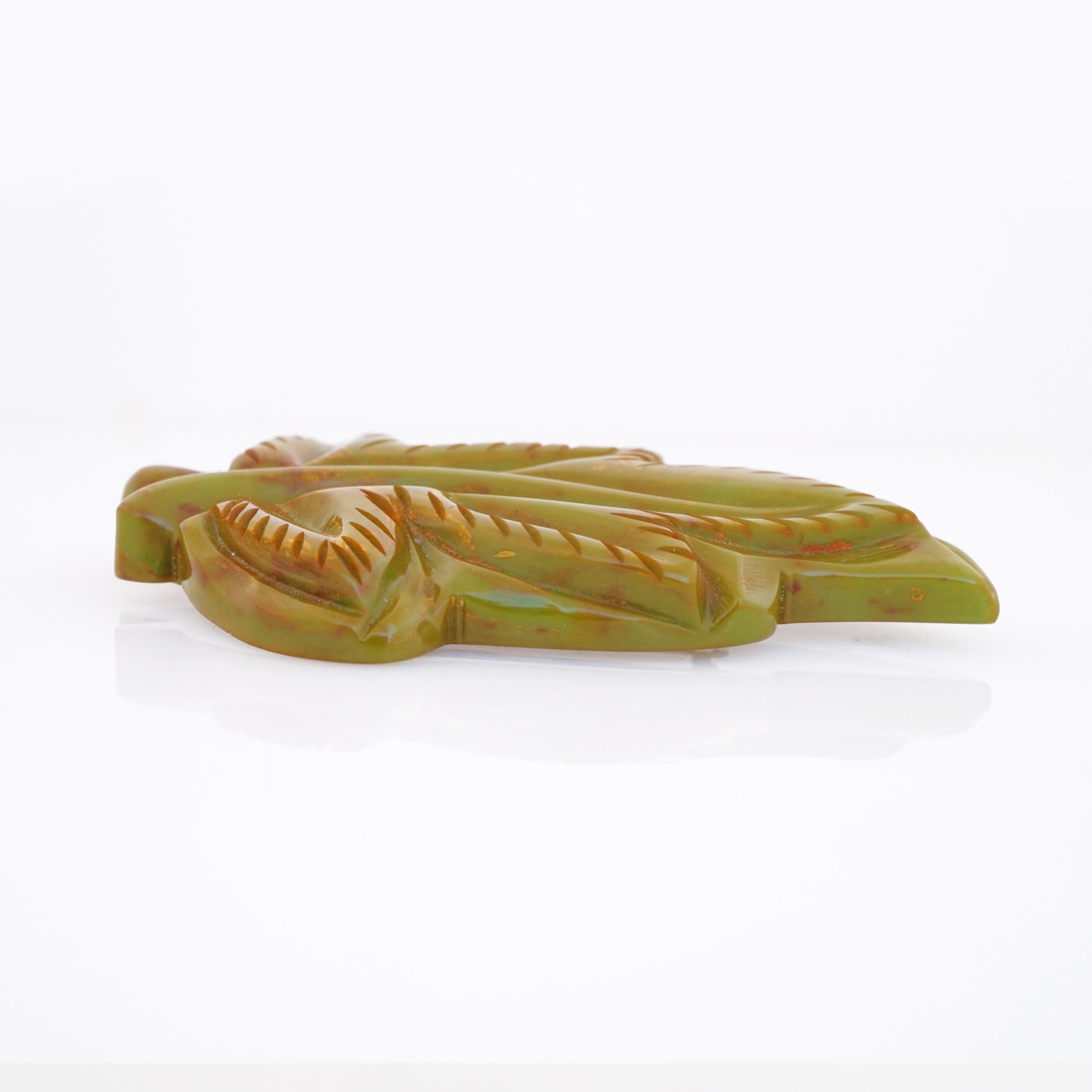 Green Marble Bakelite Carved Leaf Brooch, 1950s In Good Condition For Sale In McKinney, TX