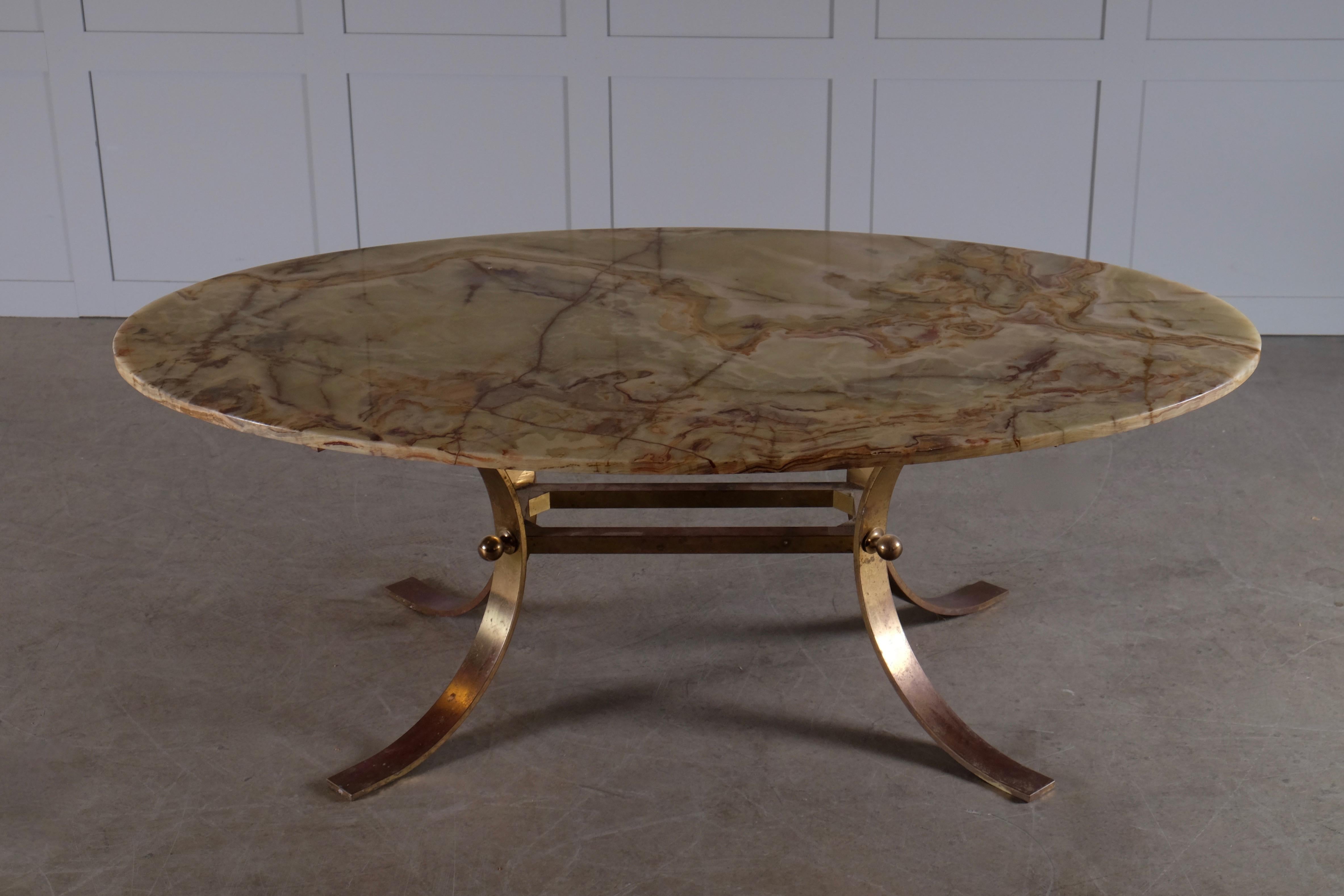 Beautiful Italian coffee table in green marble and brass.
Good vintage condition with signs of usage and patina.
 
