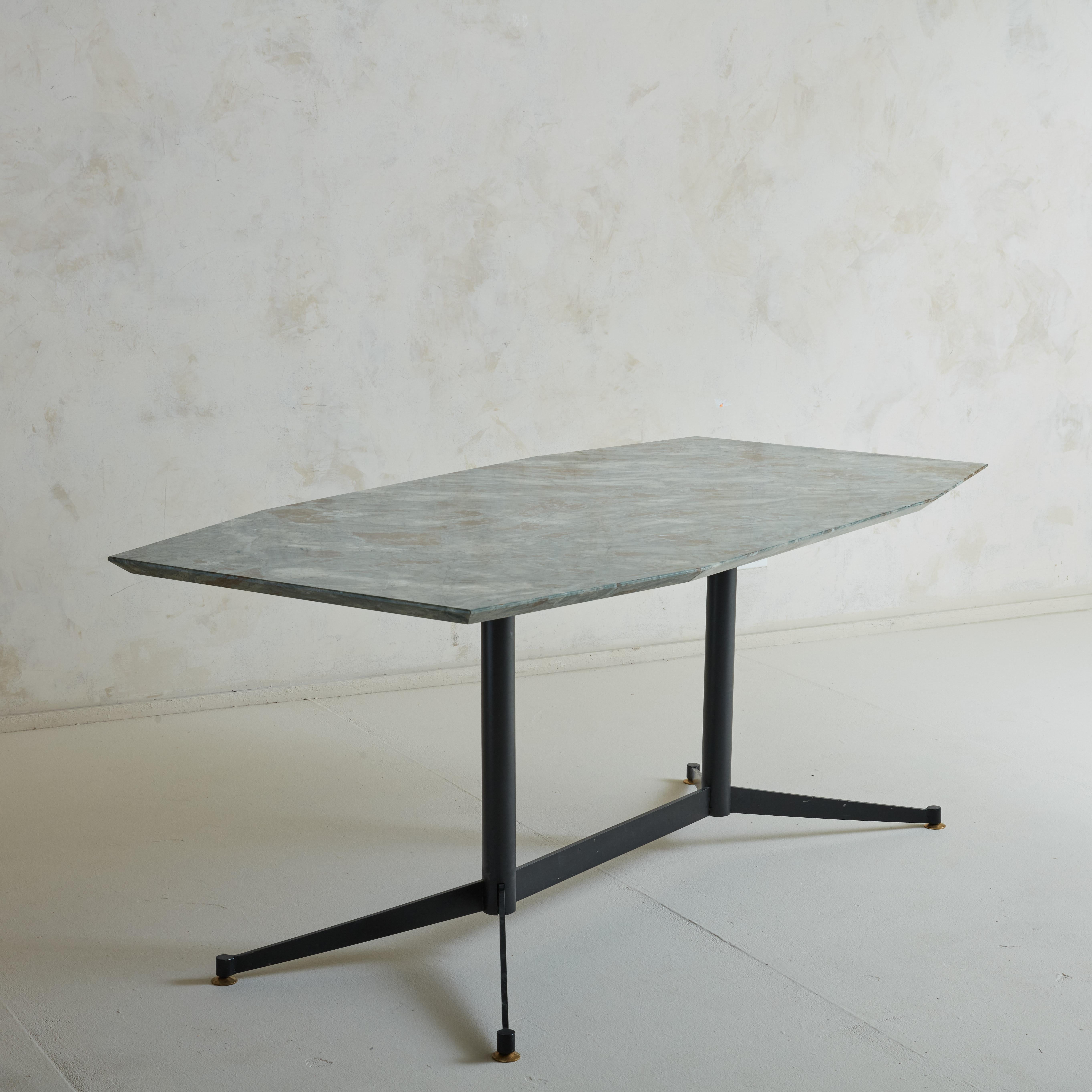 Mid-20th Century Green Marble Dining Table in the Style of Ignazio Gardella For Sale