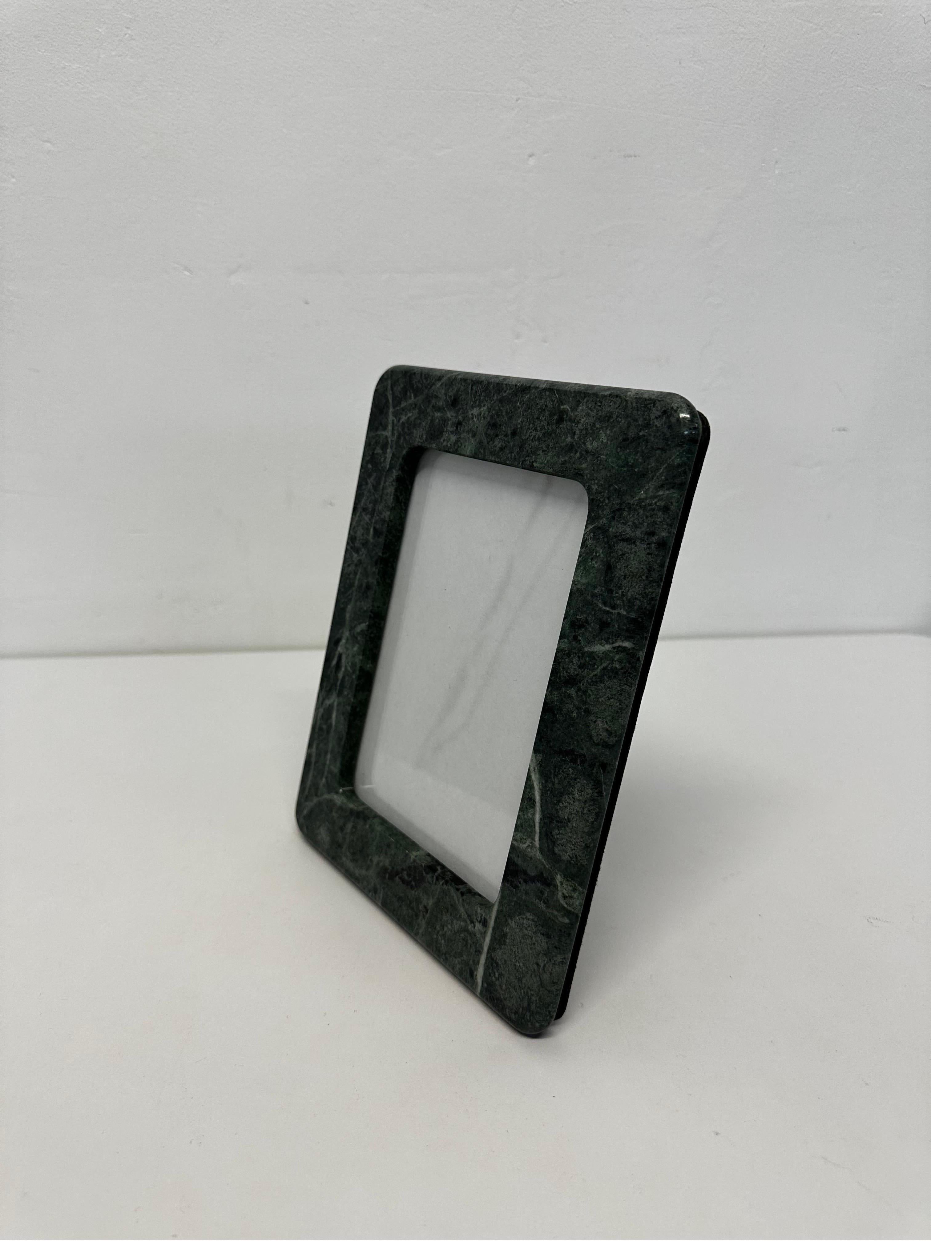 Green Marble Picture Frame, 1980s In Good Condition For Sale In Miami, FL
