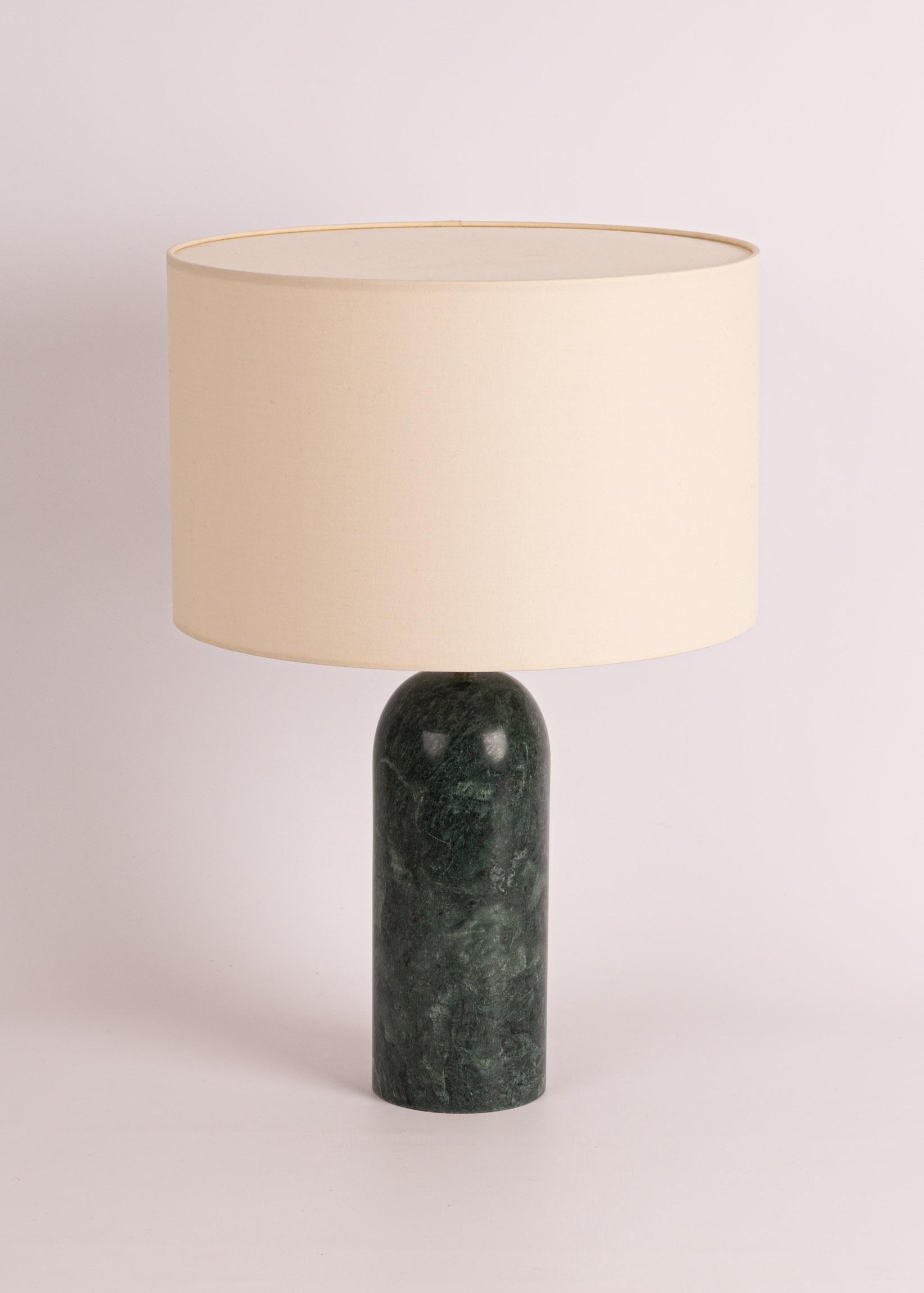 Green Marble Pura Table Lamp by Simone & Marcel
Dimensions: Ø 40 x H 58 cm.
Materials: Brass, cotton and green marble.

Also available in different marble, wood and alabaster options and finishes. Custom options available on request. Please contact