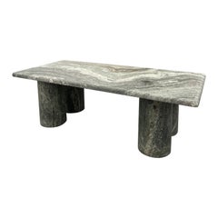 Tavolino rettangolare in marmo verde con gambe a colonna in stile Bellini