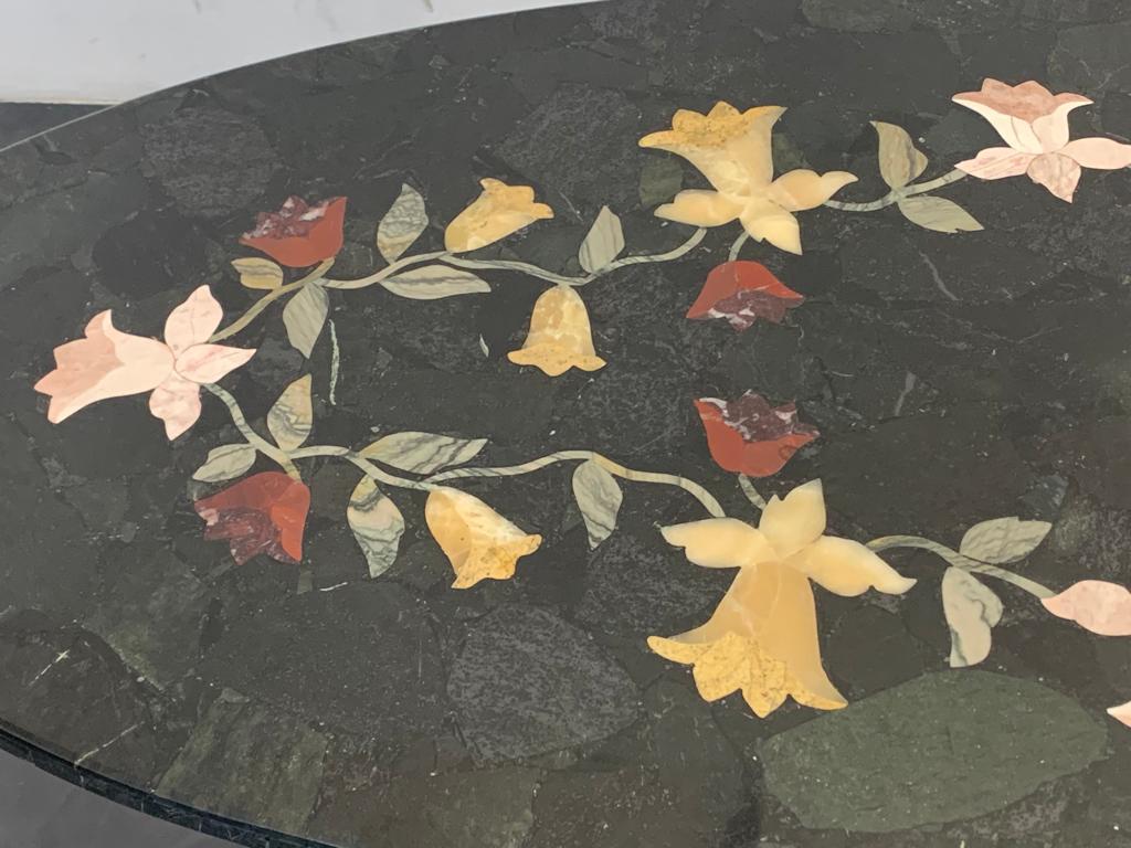 Table en marbre vert, années 1930 Bon état - En vente à Montelabbate, PU
