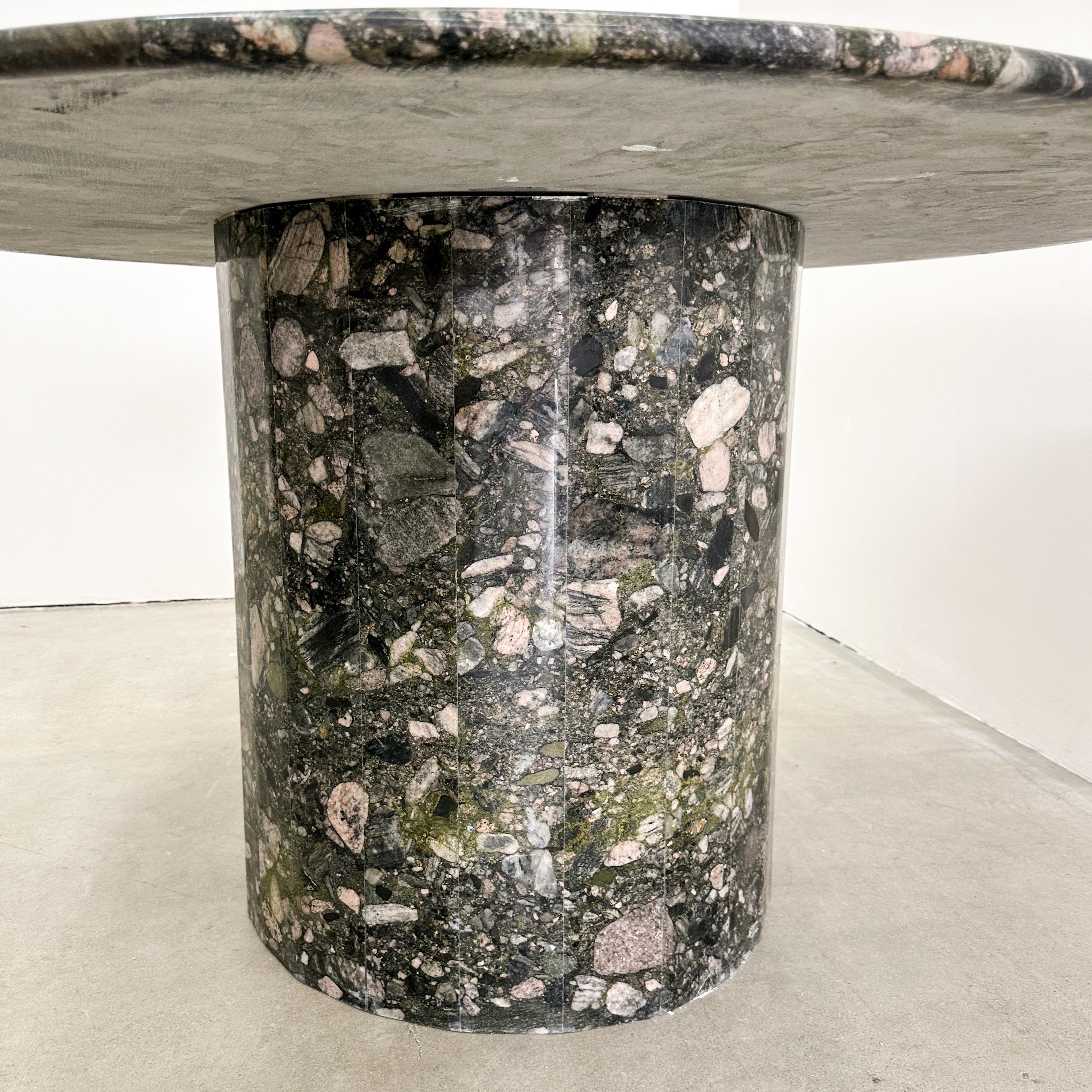 Mesa de Comedor Redonda de Mármol Verde Marinace Moderna de Mediados de Siglo en venta 4