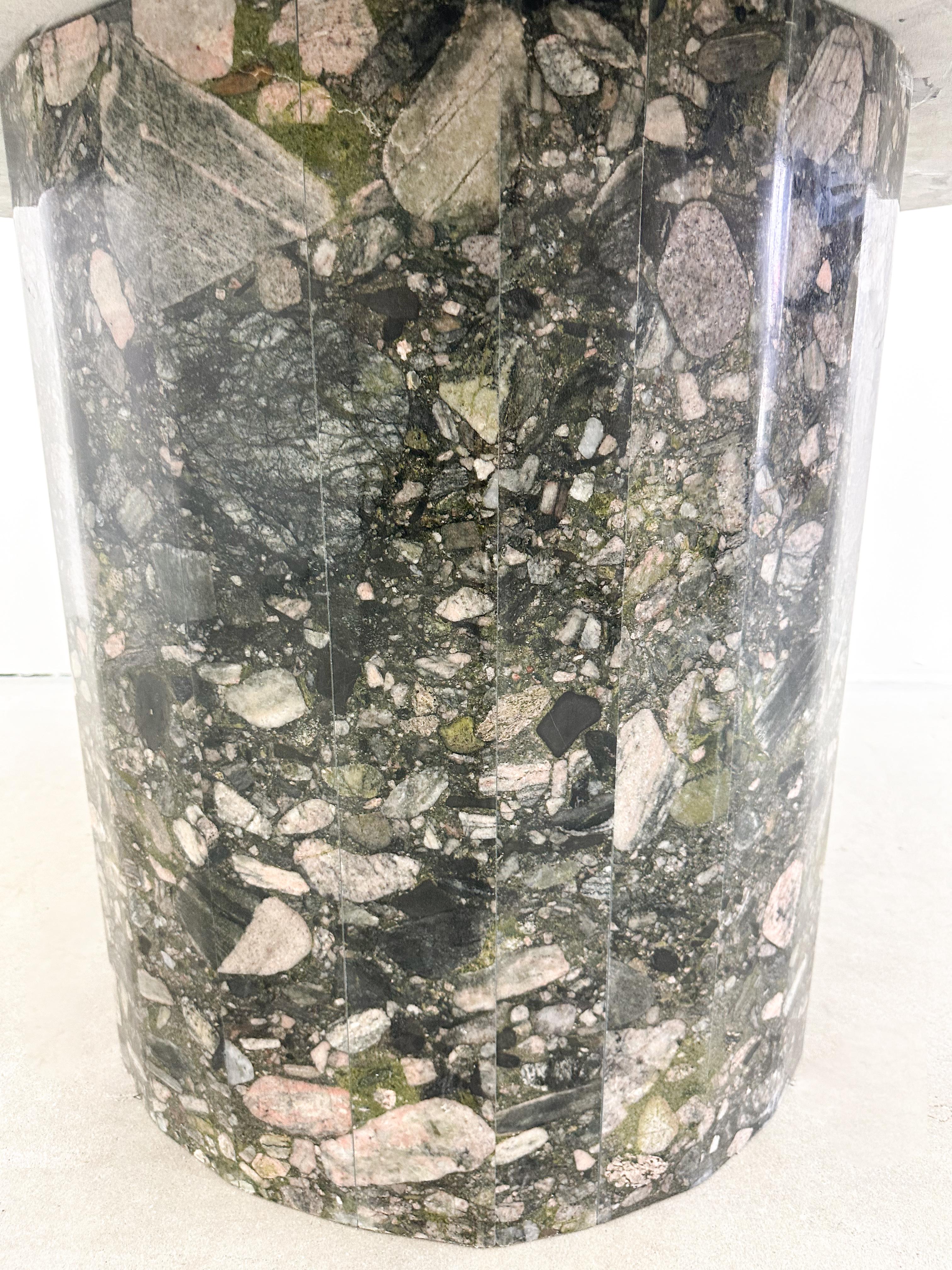 Mesa de Comedor Redonda de Mármol Verde Marinace Moderna de Mediados de Siglo en venta 5