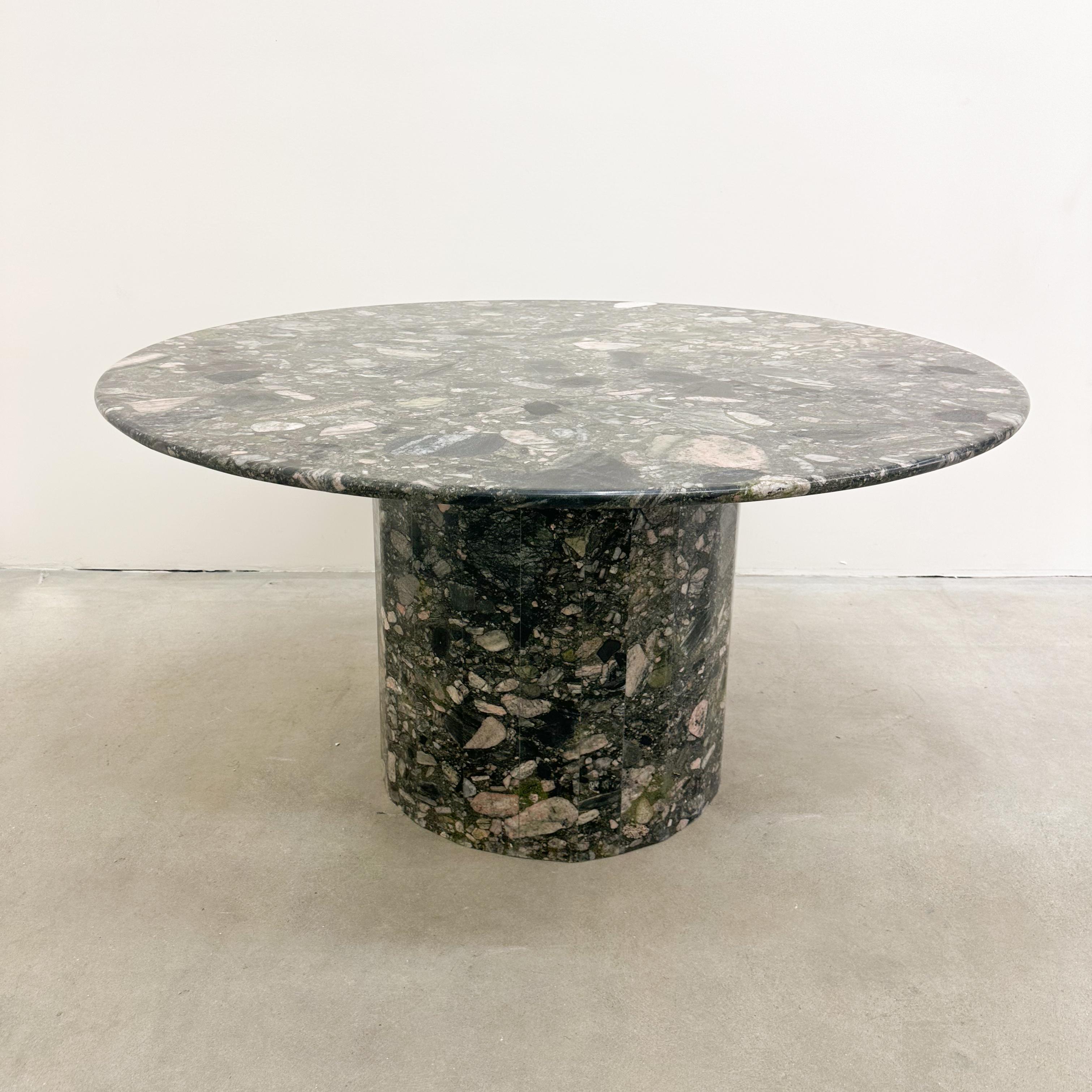 Mesa de Comedor Redonda de Mármol Verde Marinace Moderna de Mediados de Siglo en Bueno estado para la venta en Palm Desert, CA