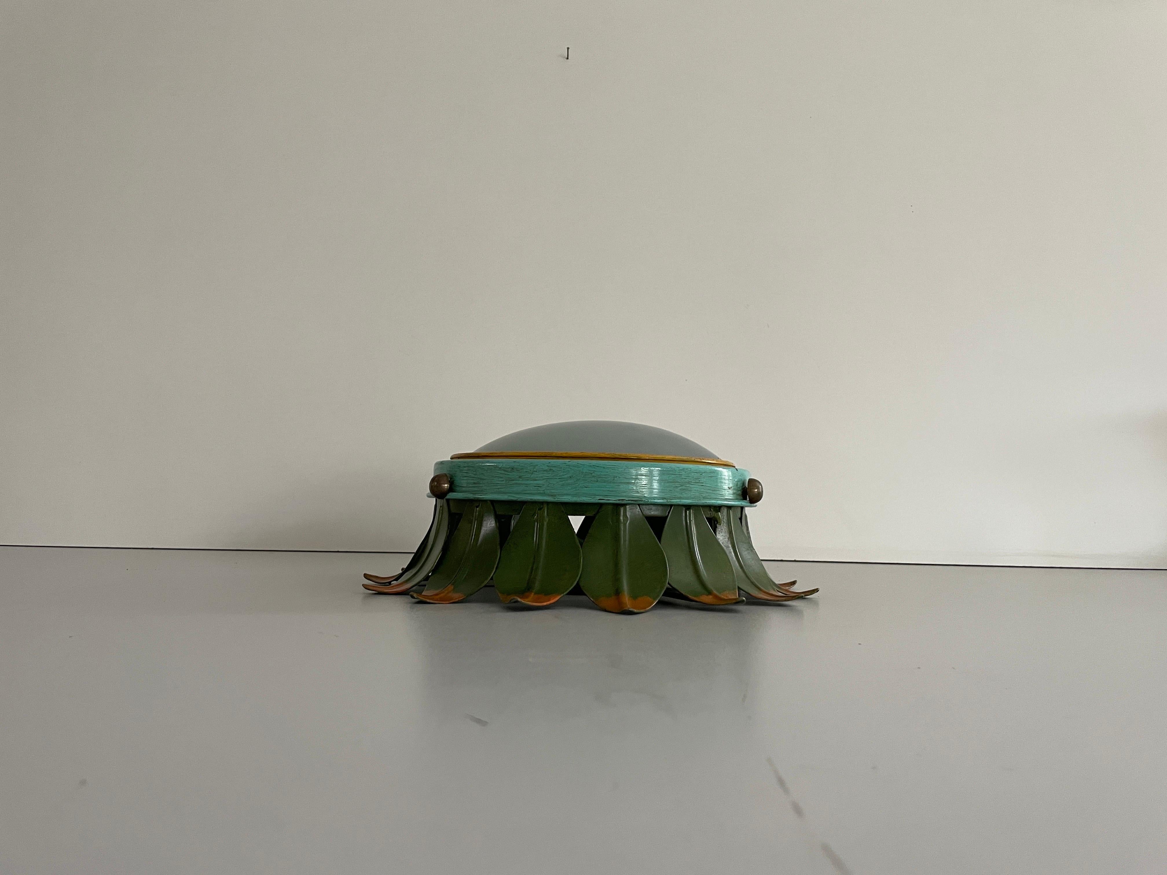 Mid-Century moderno Lampada da incasso in metallo verde e vetro con design a fiori, anni '60, Germania in vendita