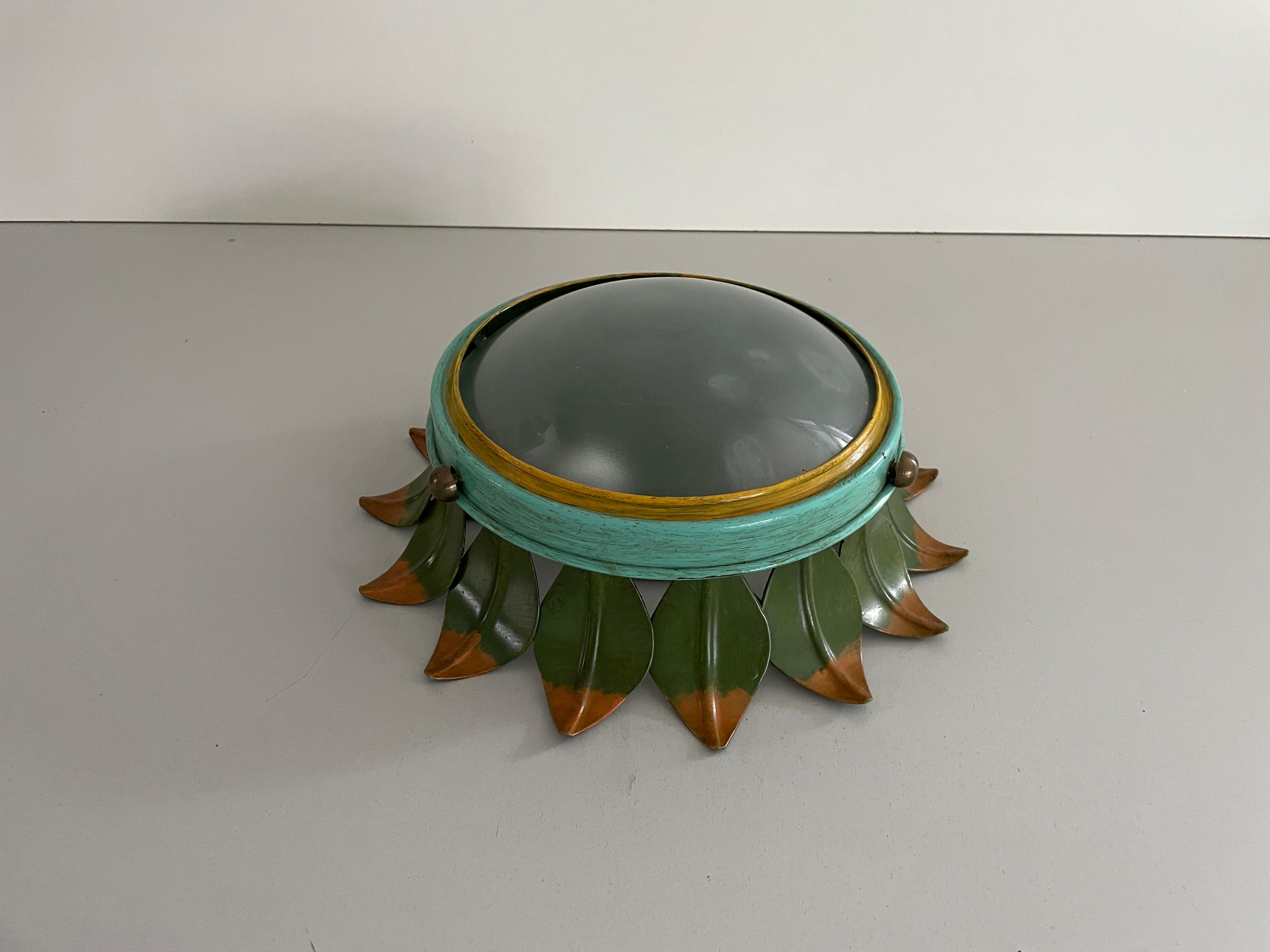 Tedesco Lampada da incasso in metallo verde e vetro con design a fiori, anni '60, Germania in vendita