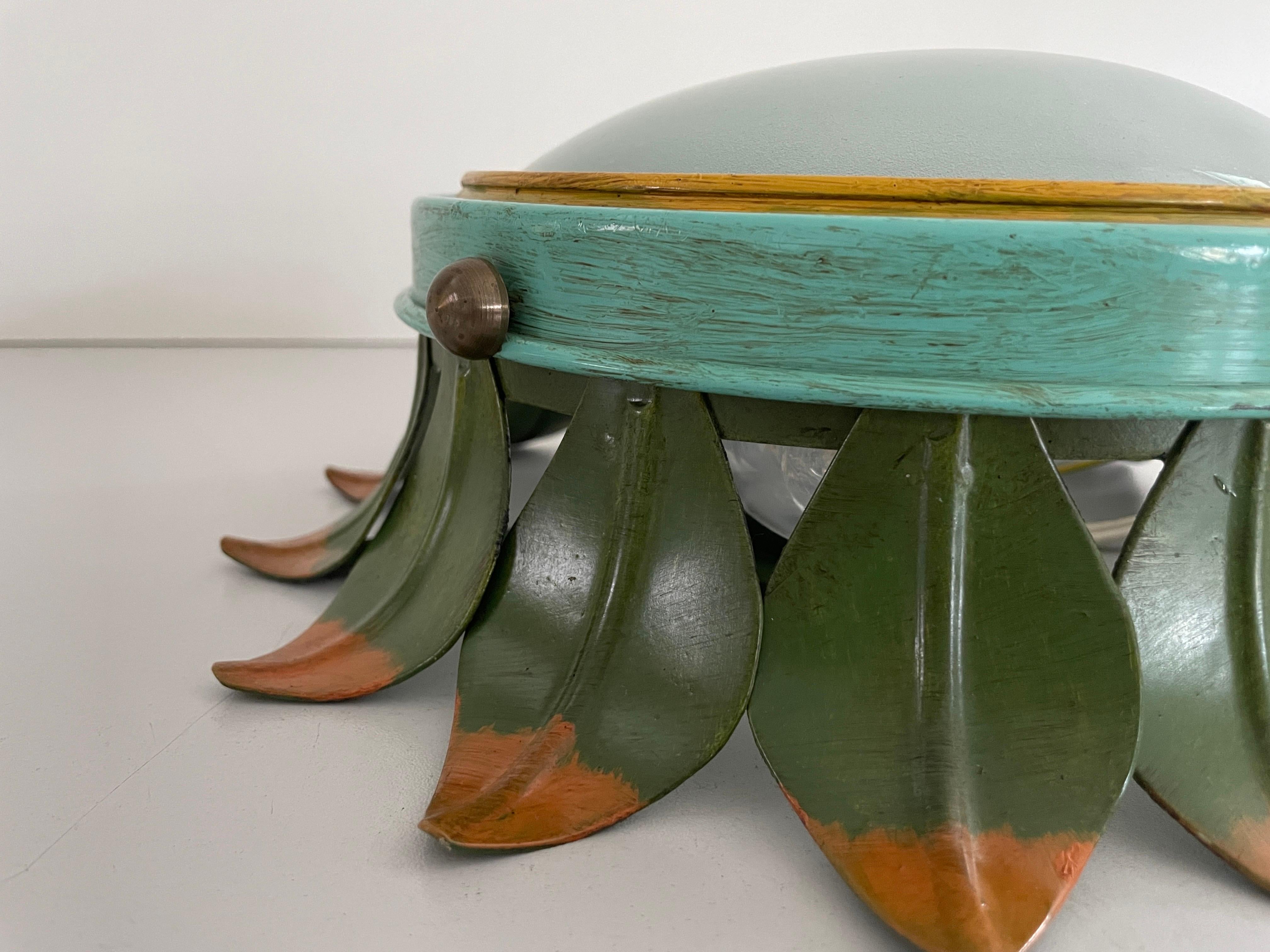 Metallo Lampada da incasso in metallo verde e vetro con design a fiori, anni '60, Germania in vendita