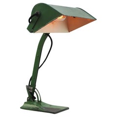 Lampe de bureau en métal vert en fonte pour banquier 