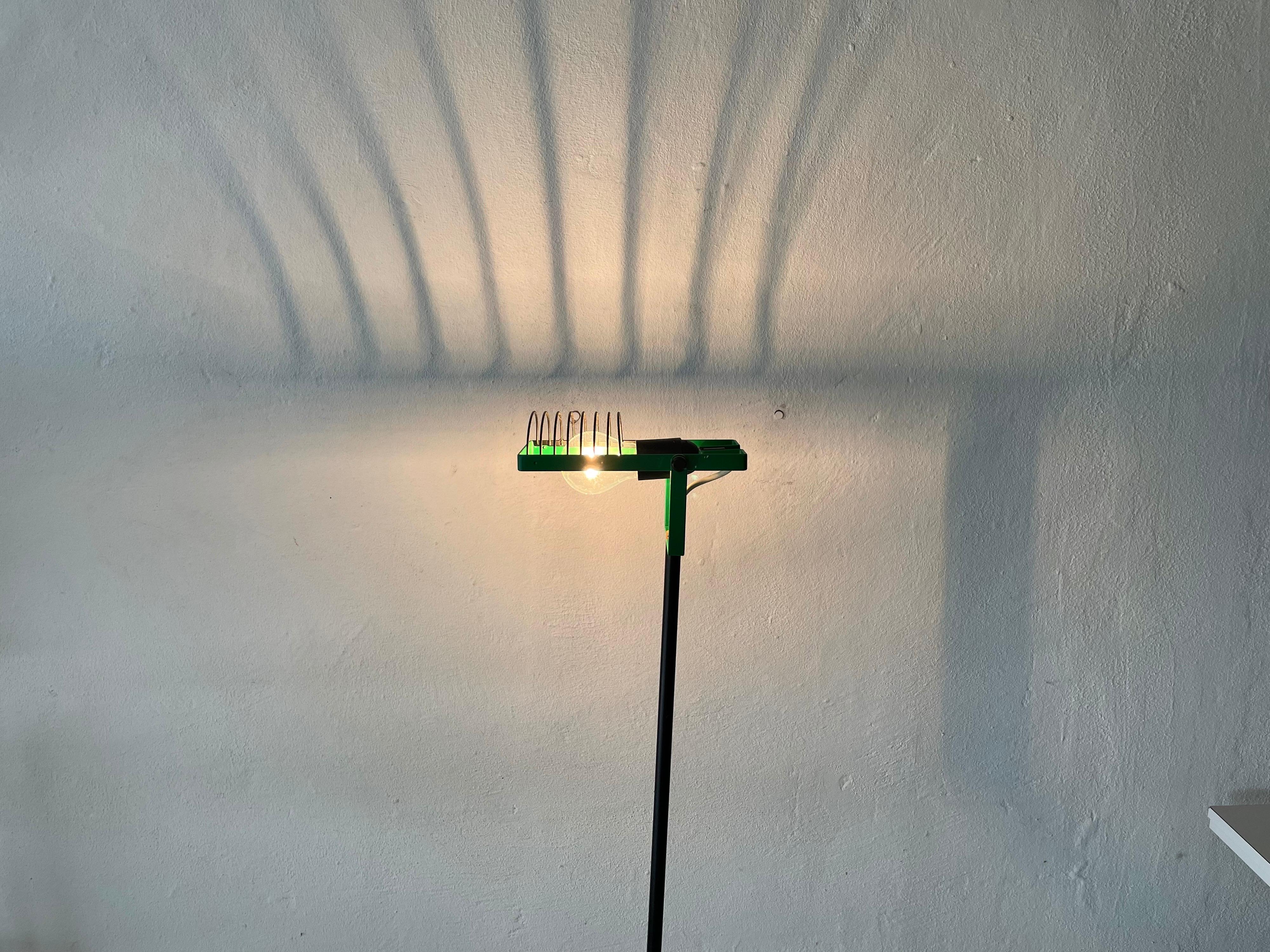 Stehlampe aus grünem Metall von Ernesto Gismondi für Artemide, 1970er Jahre, Italien im Angebot 6